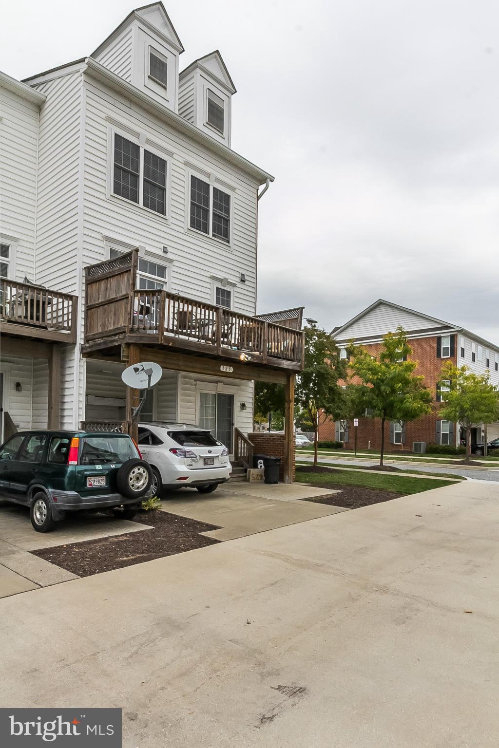 CAMDEN CROSSING - Residential Lease