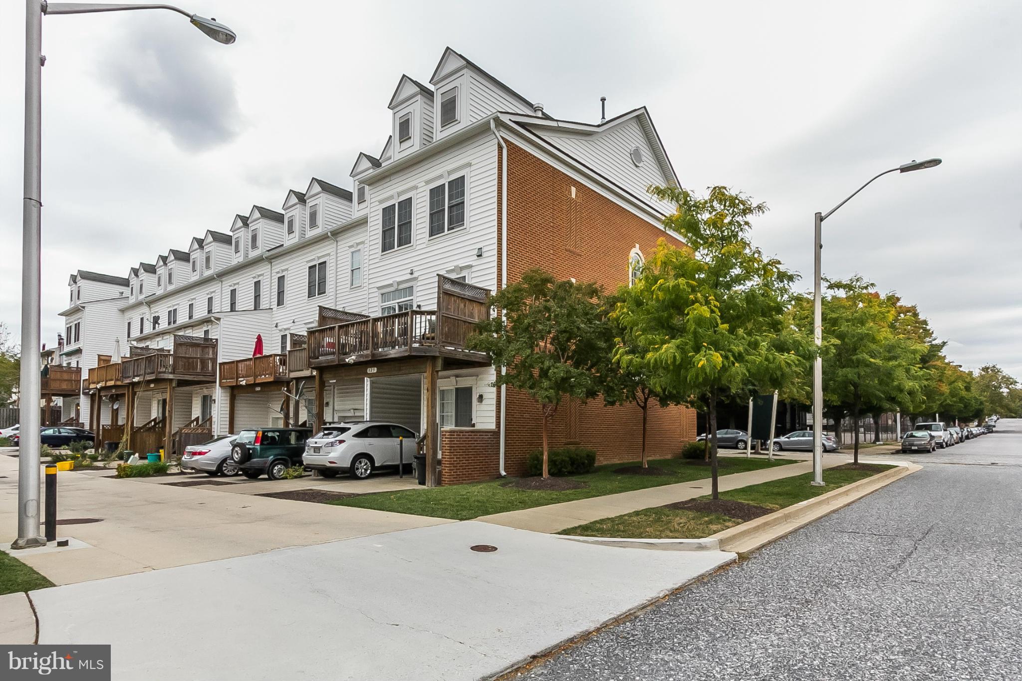 CAMDEN CROSSING - Residential Lease
