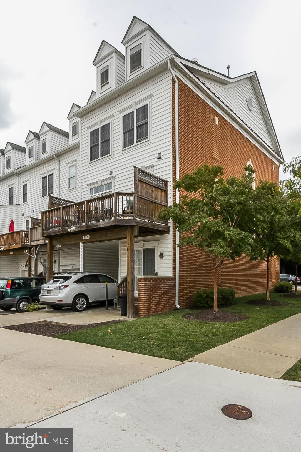 CAMDEN CROSSING - Residential Lease