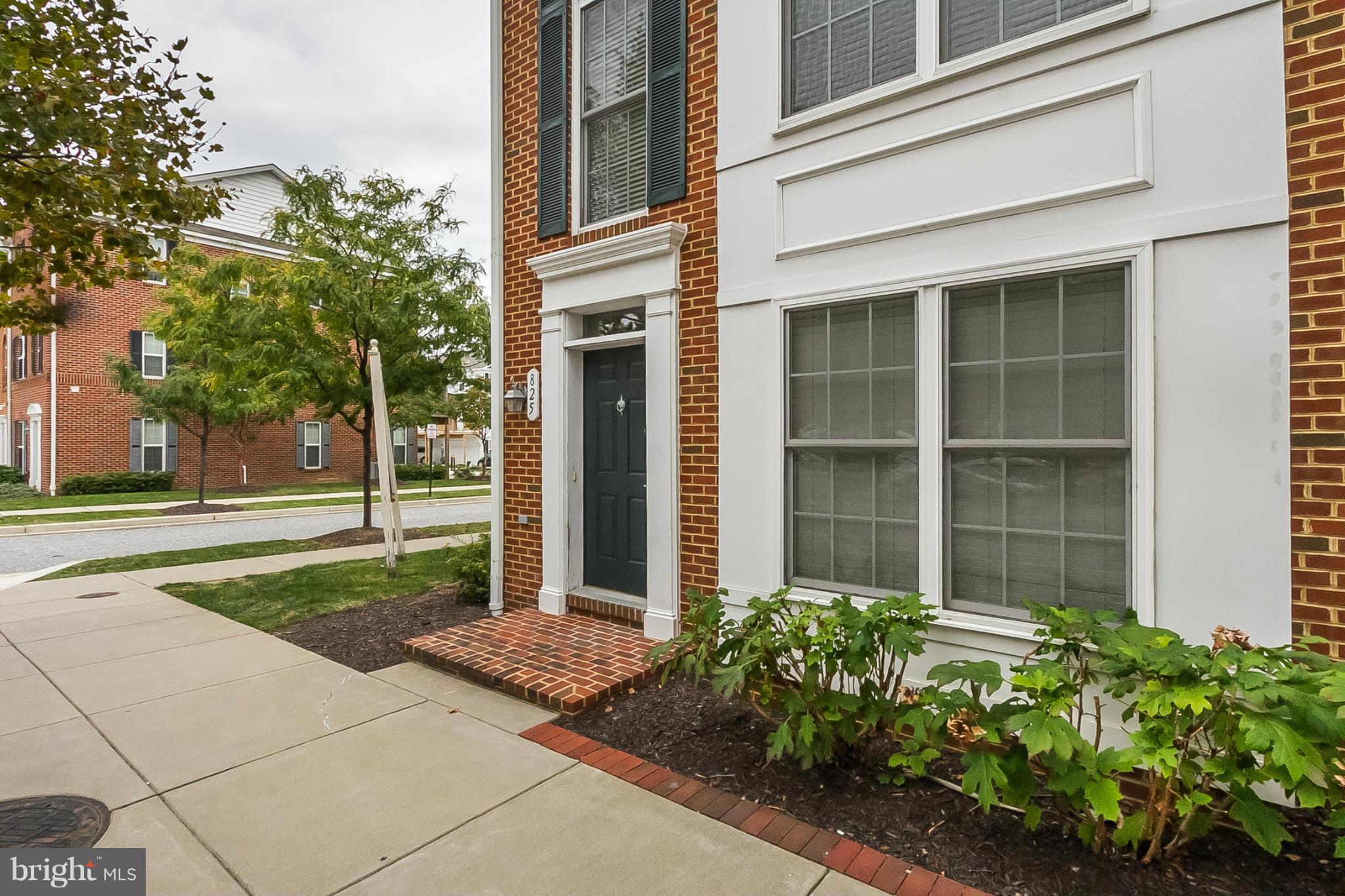 CAMDEN CROSSING - Residential Lease