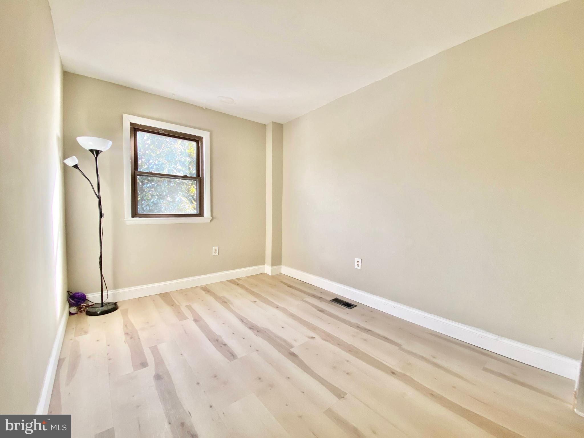 VALLEYBROOK - Residential Lease