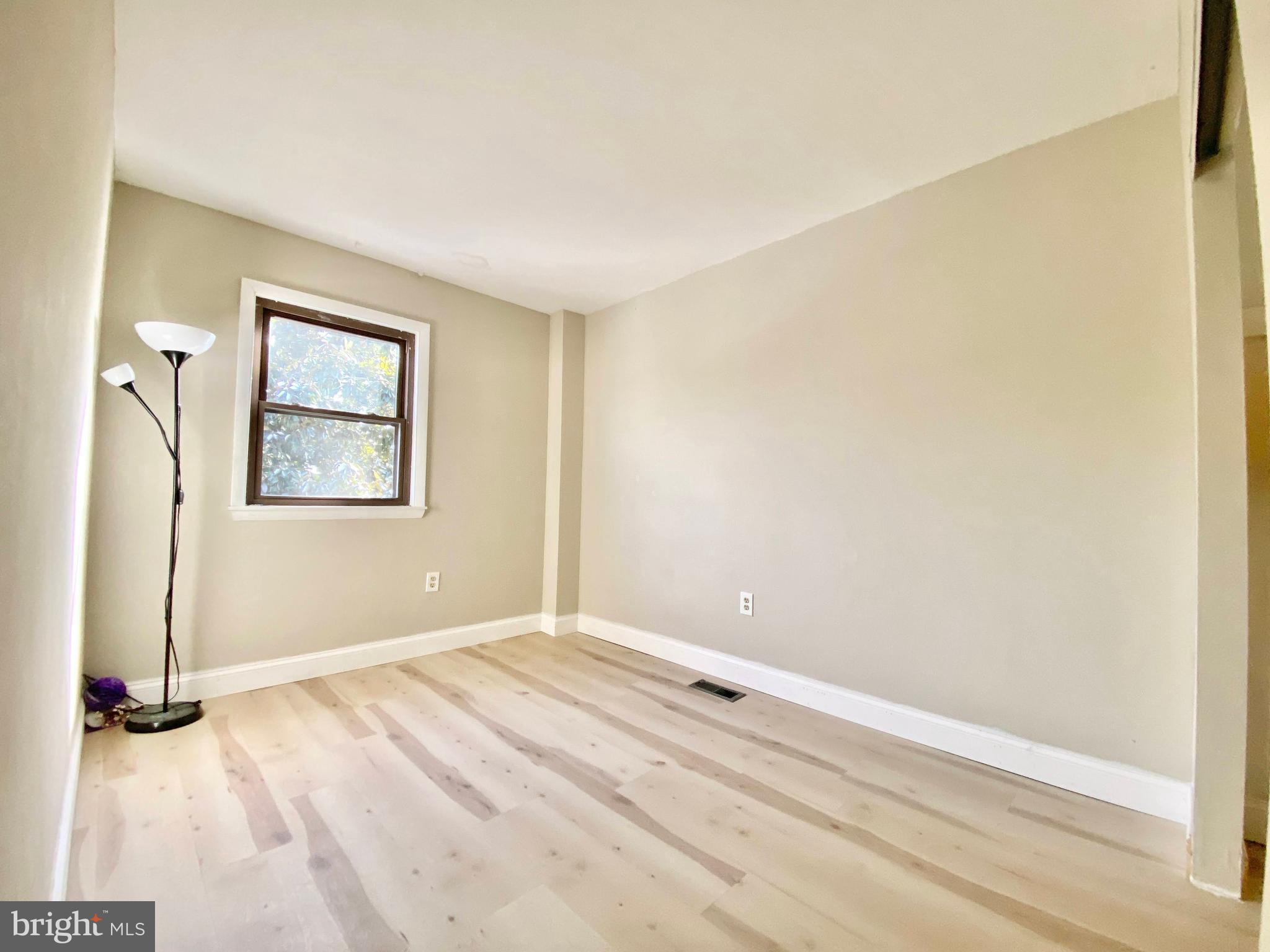 VALLEYBROOK - Residential Lease