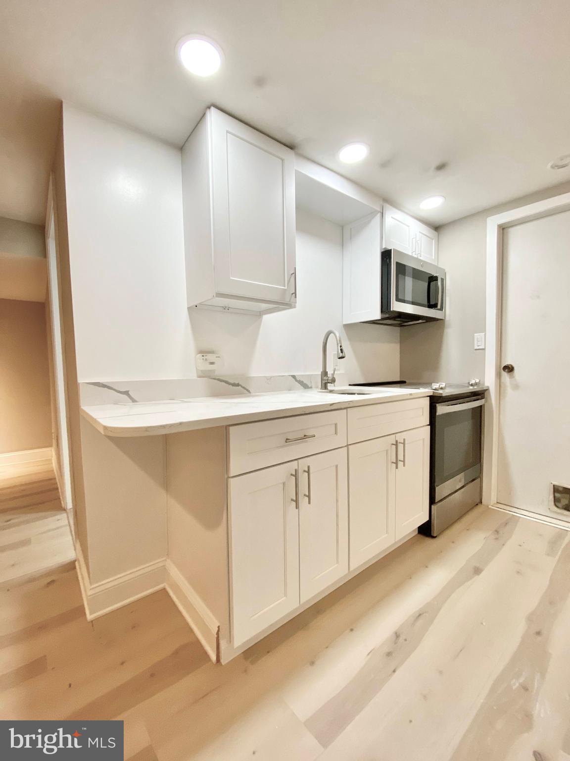 VALLEYBROOK - Residential Lease