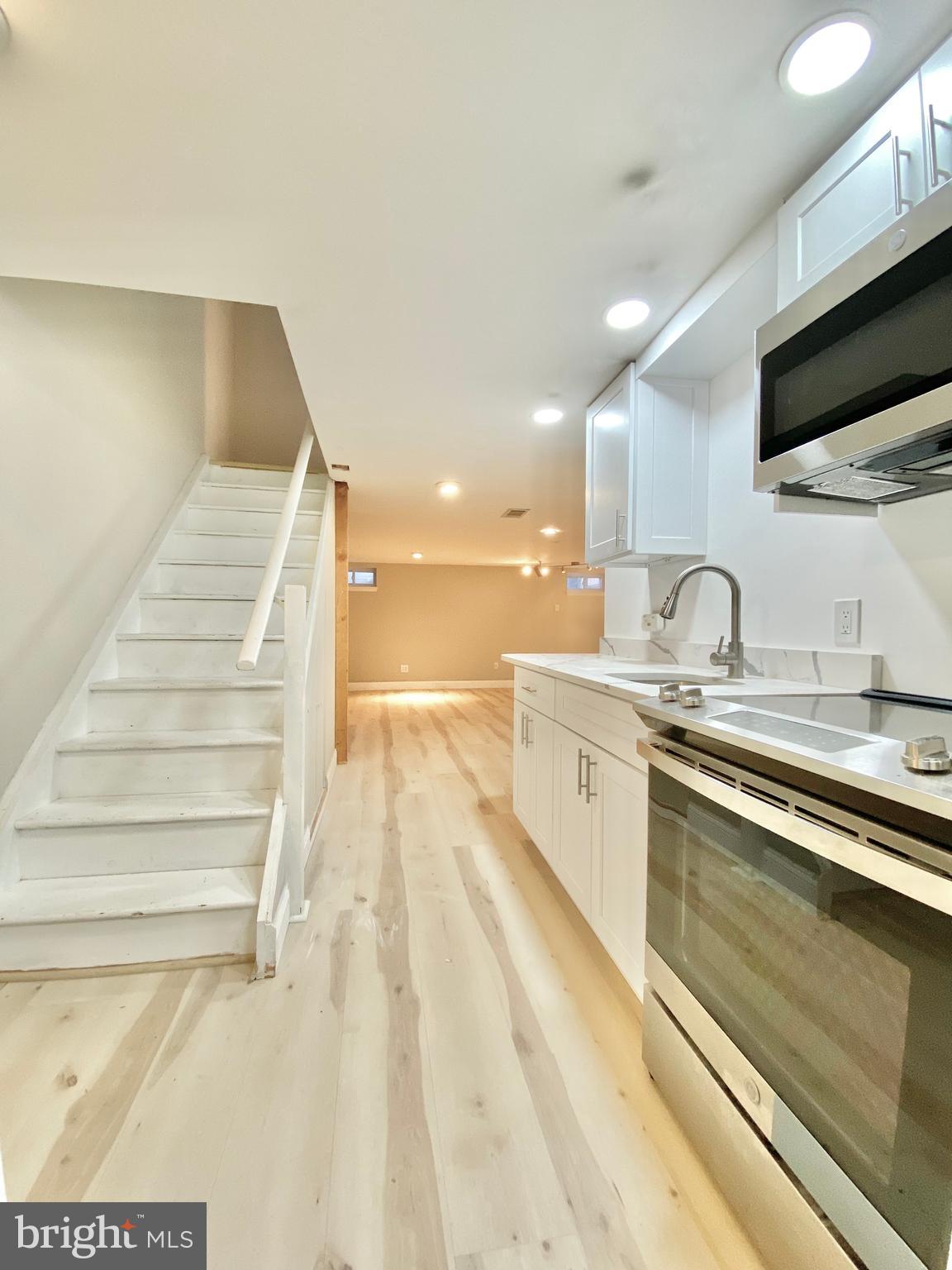 VALLEYBROOK - Residential Lease