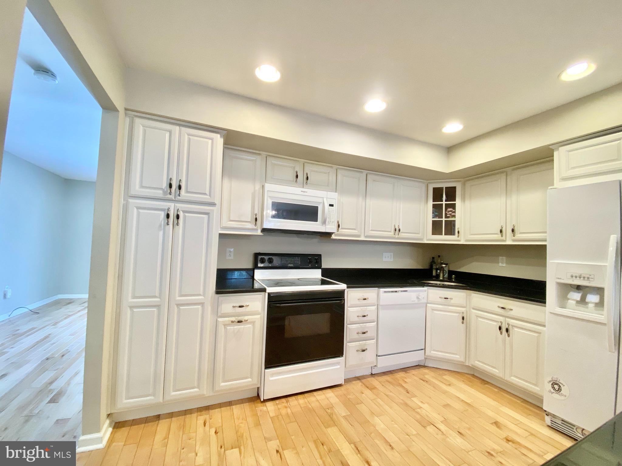 VALLEYBROOK - Residential Lease