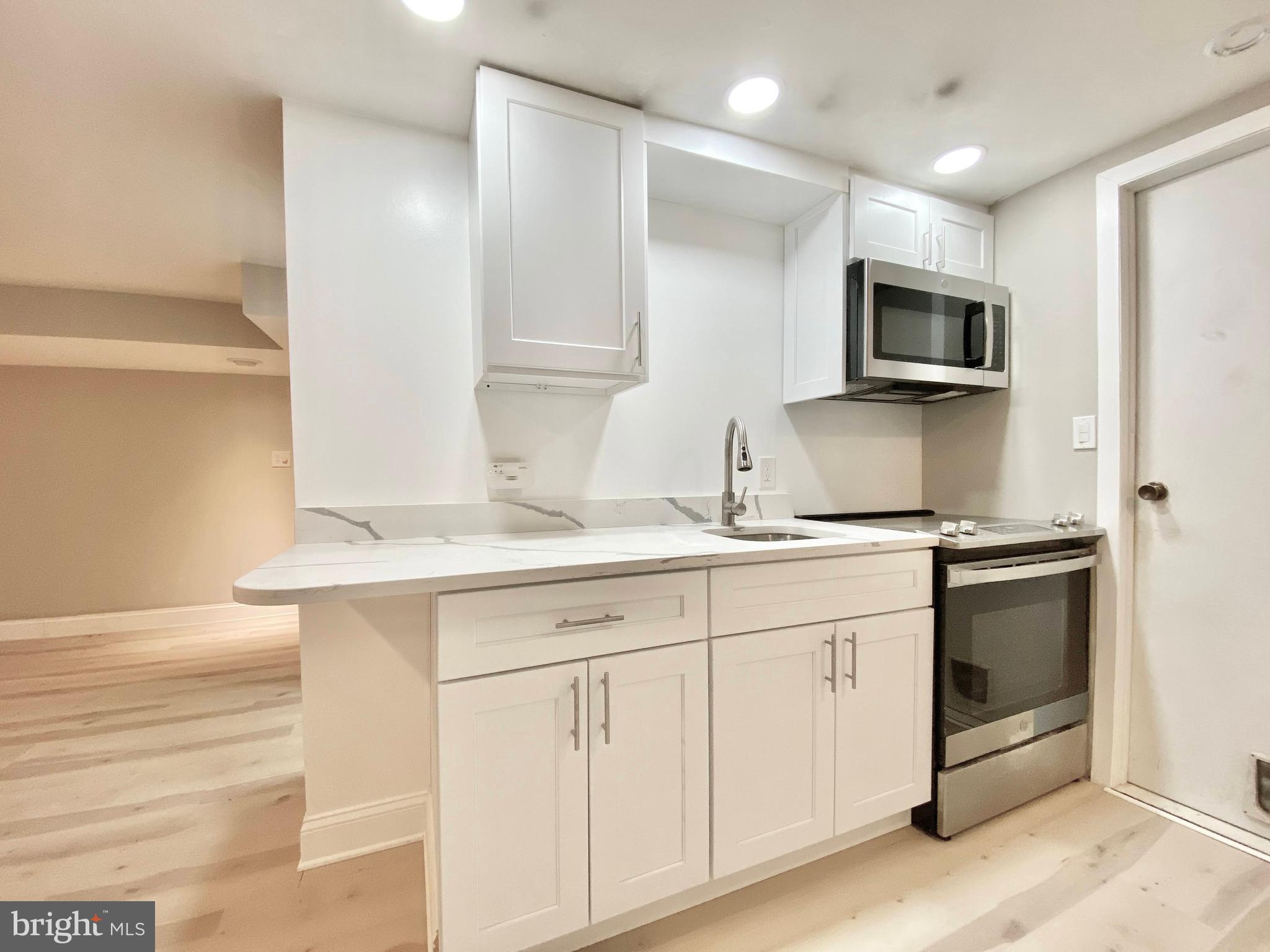 VALLEYBROOK - Residential Lease