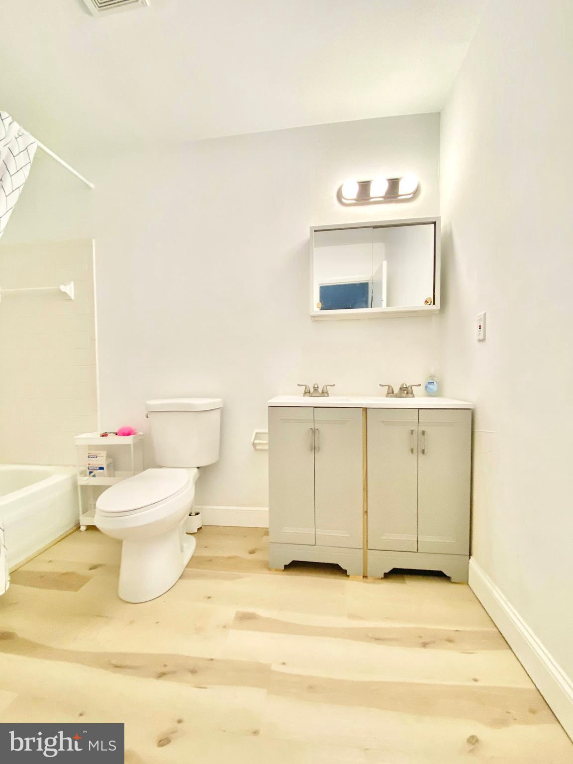 VALLEYBROOK - Residential Lease