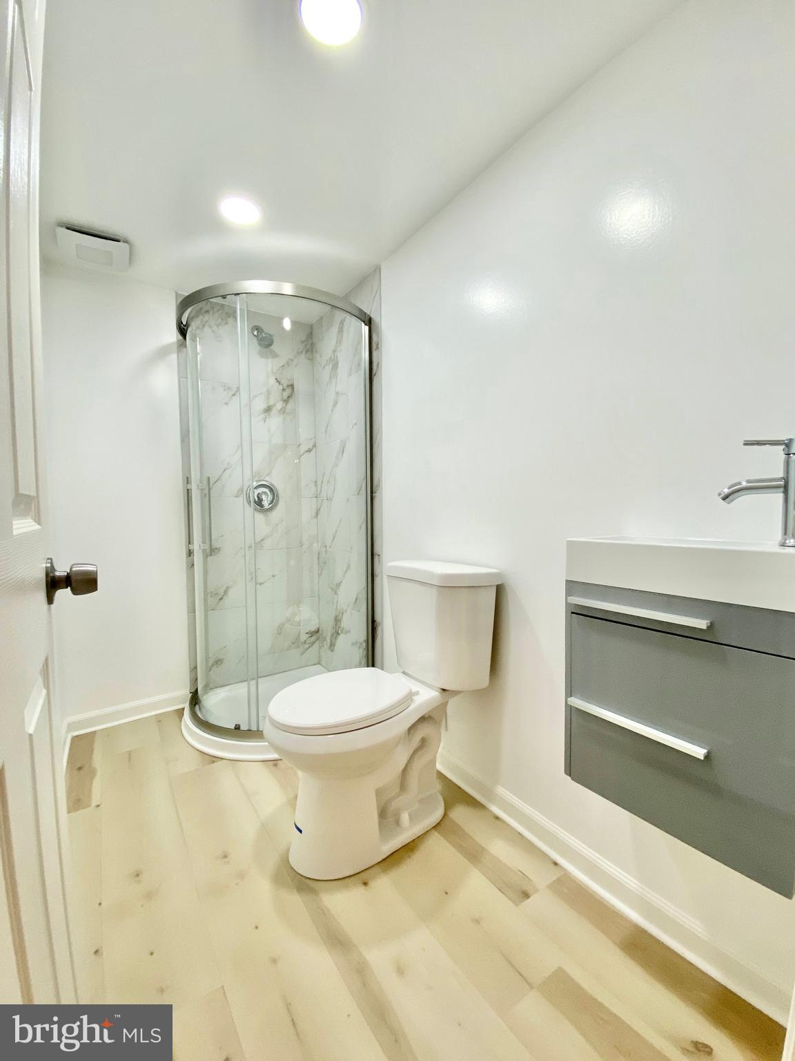 VALLEYBROOK - Residential Lease