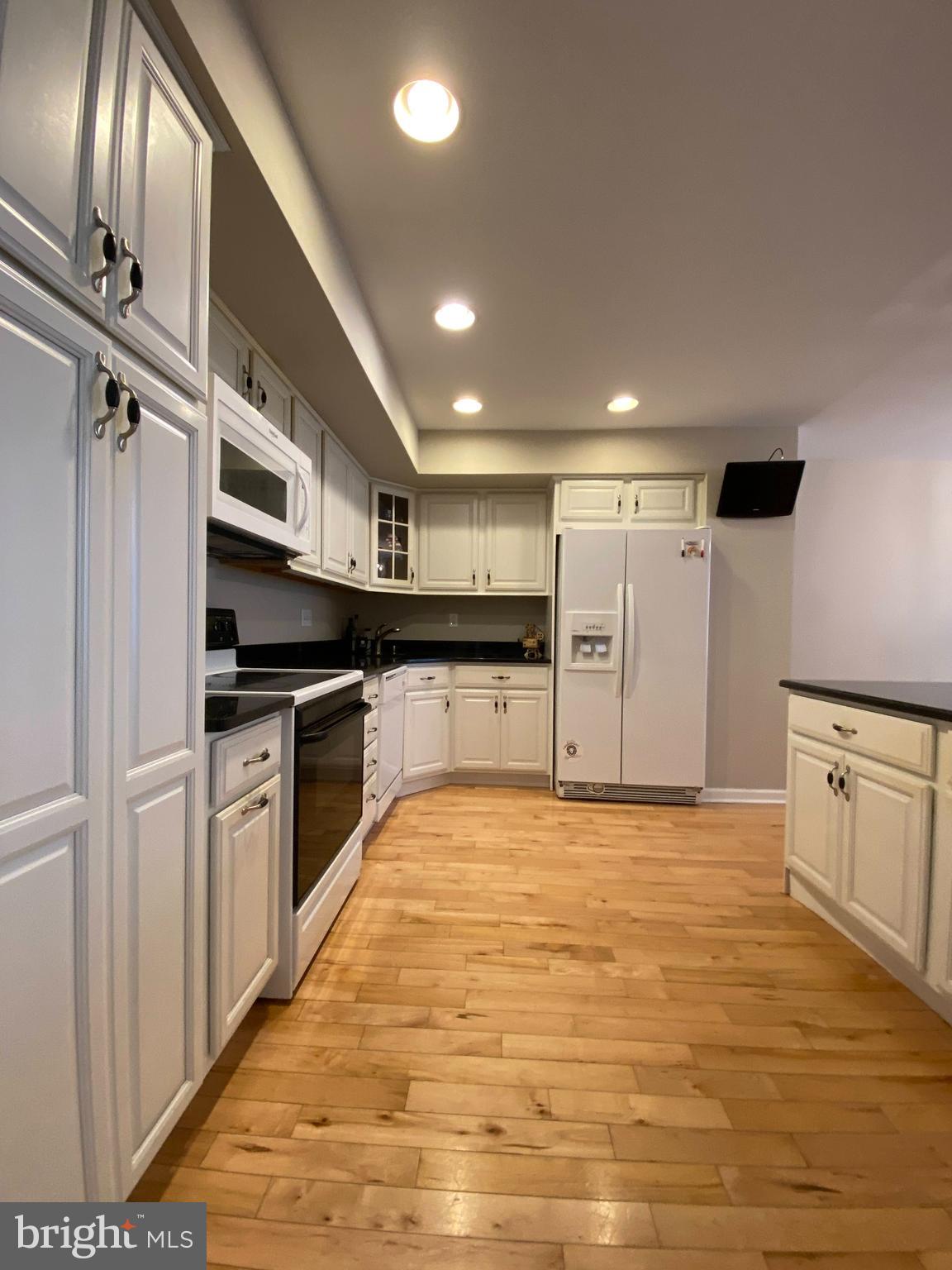 VALLEYBROOK - Residential Lease