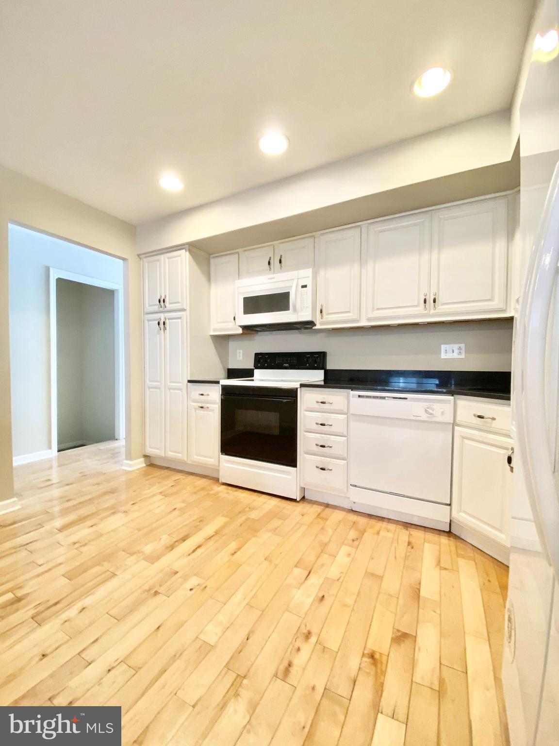 VALLEYBROOK - Residential Lease