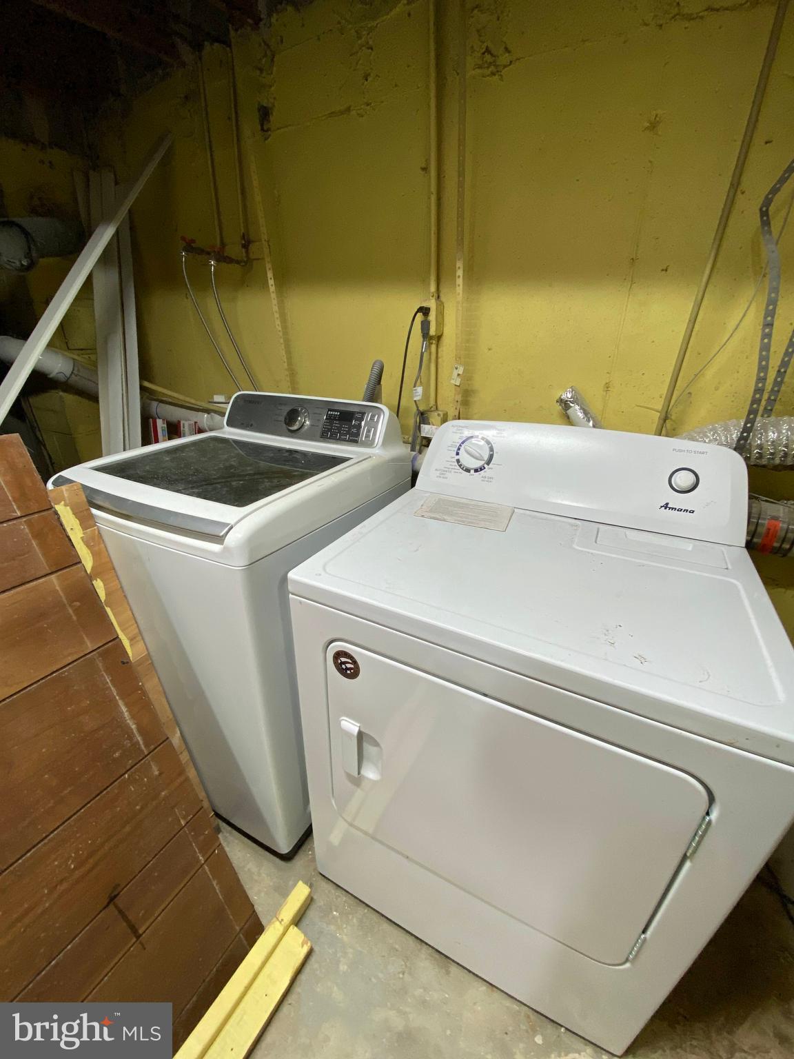 VALLEYBROOK - Residential Lease