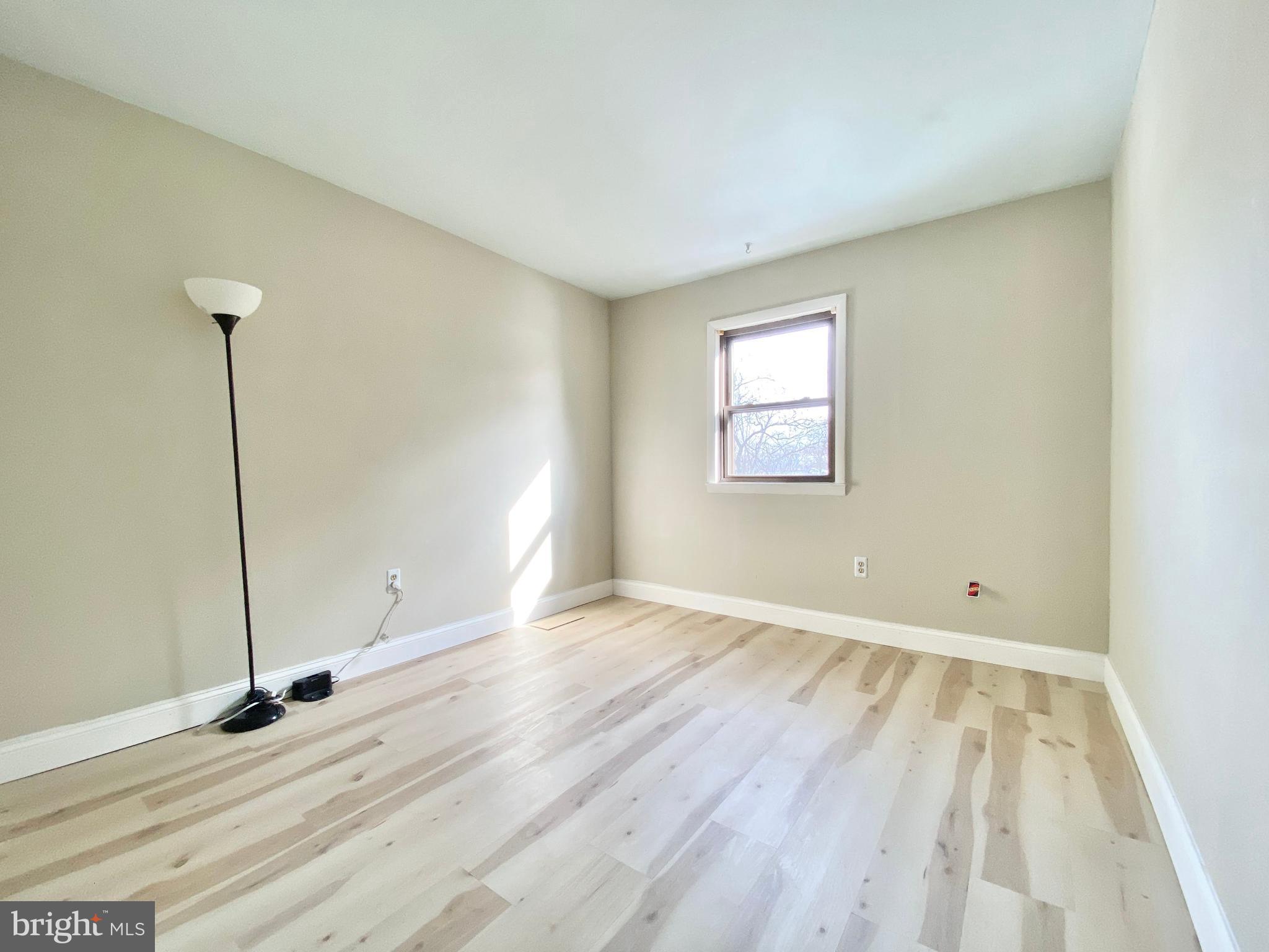 VALLEYBROOK - Residential Lease