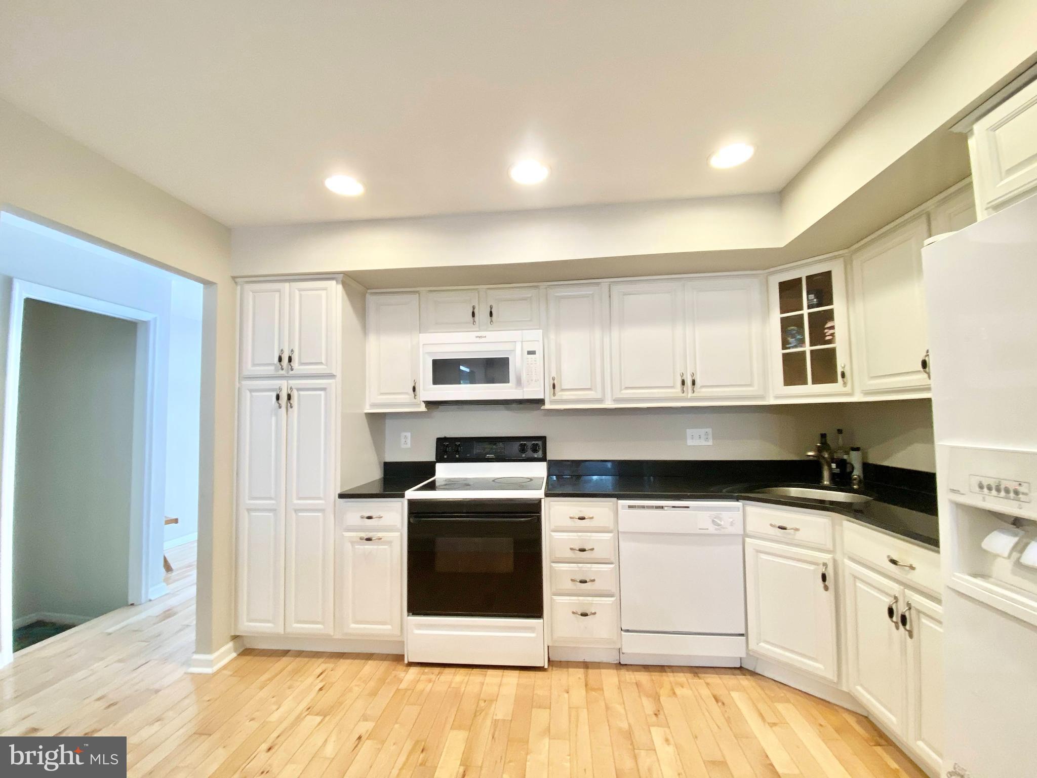 VALLEYBROOK - Residential Lease