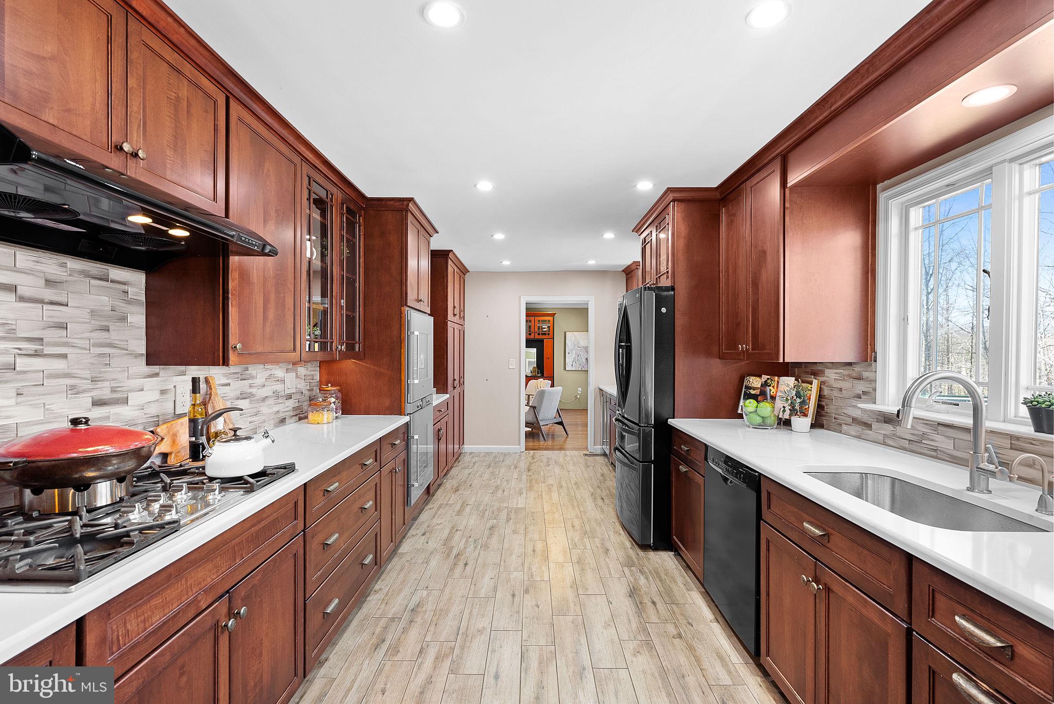 NORBECK KNOLLS - Residential