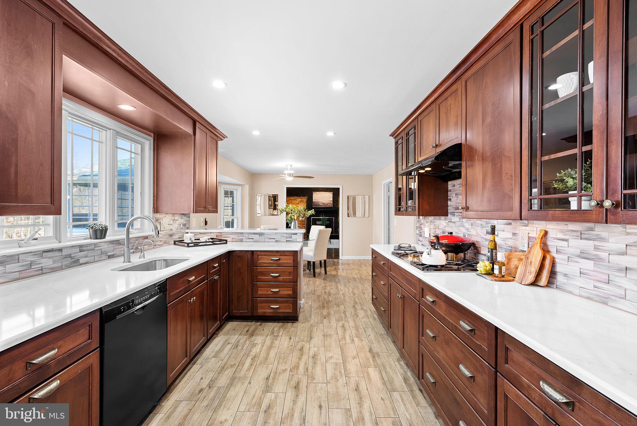 NORBECK KNOLLS - Residential