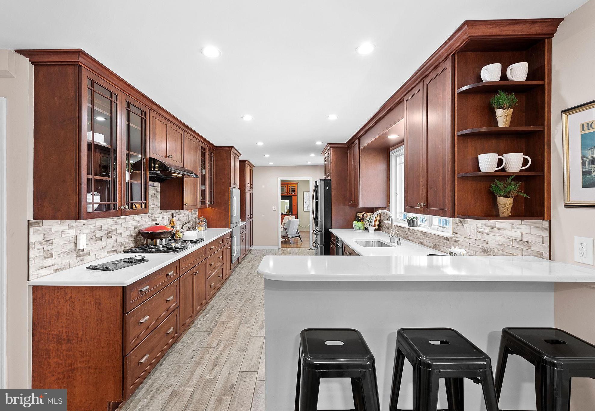 NORBECK KNOLLS - Residential