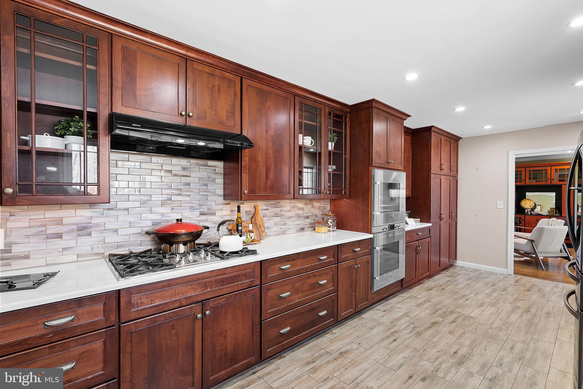 NORBECK KNOLLS - Residential