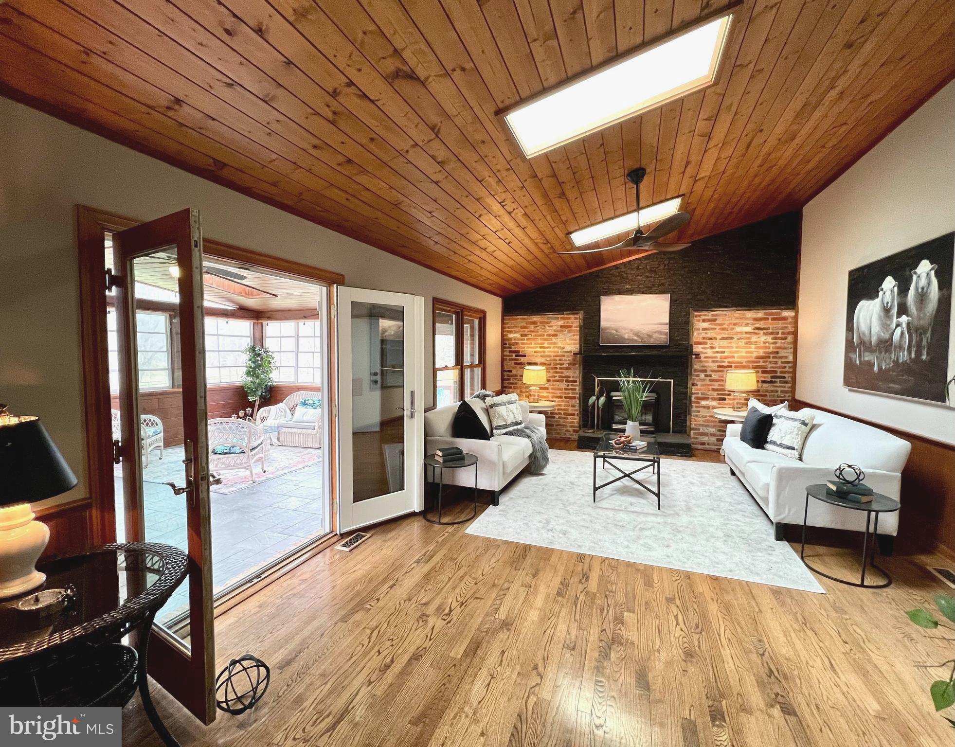 NORBECK KNOLLS - Residential