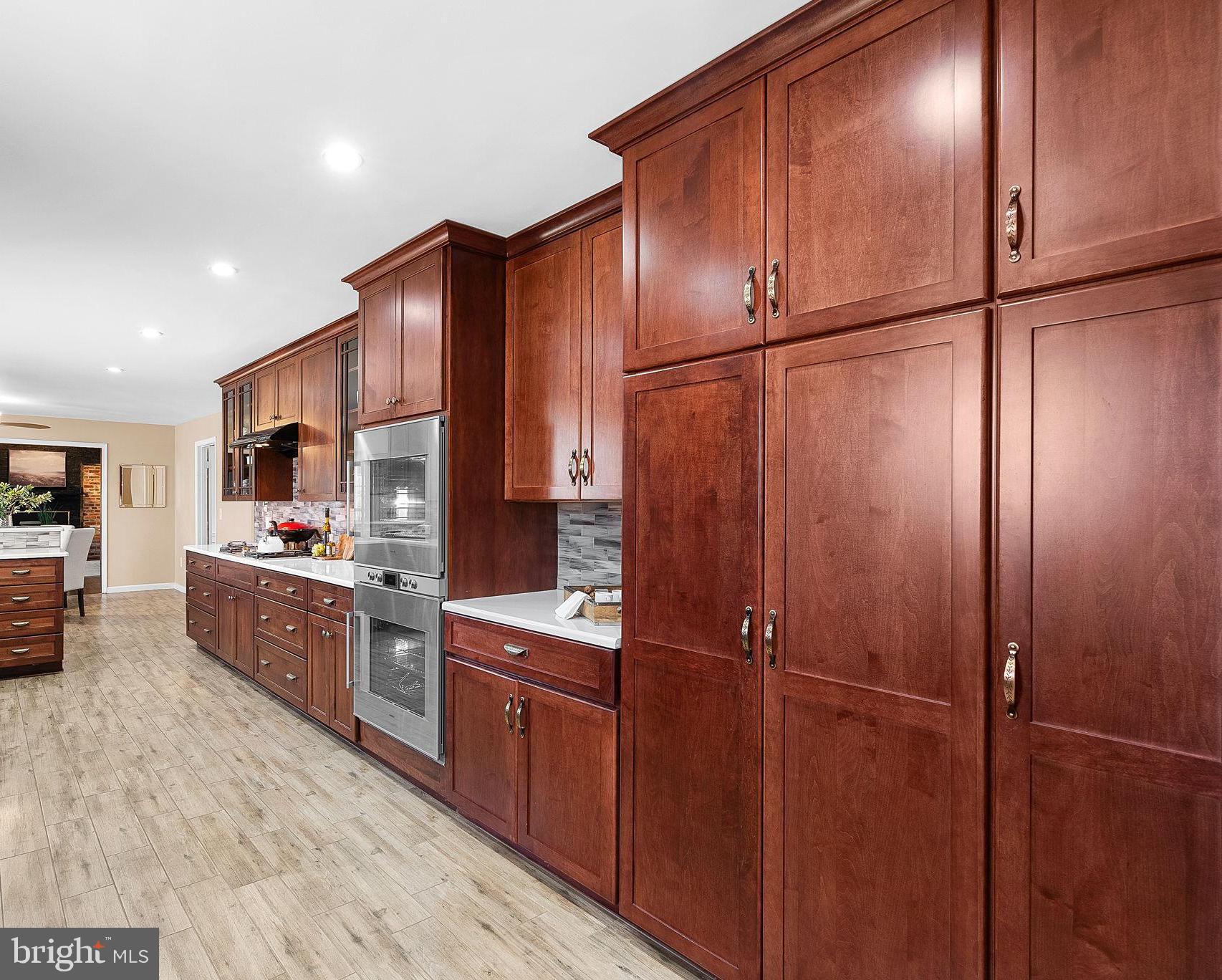 NORBECK KNOLLS - Residential