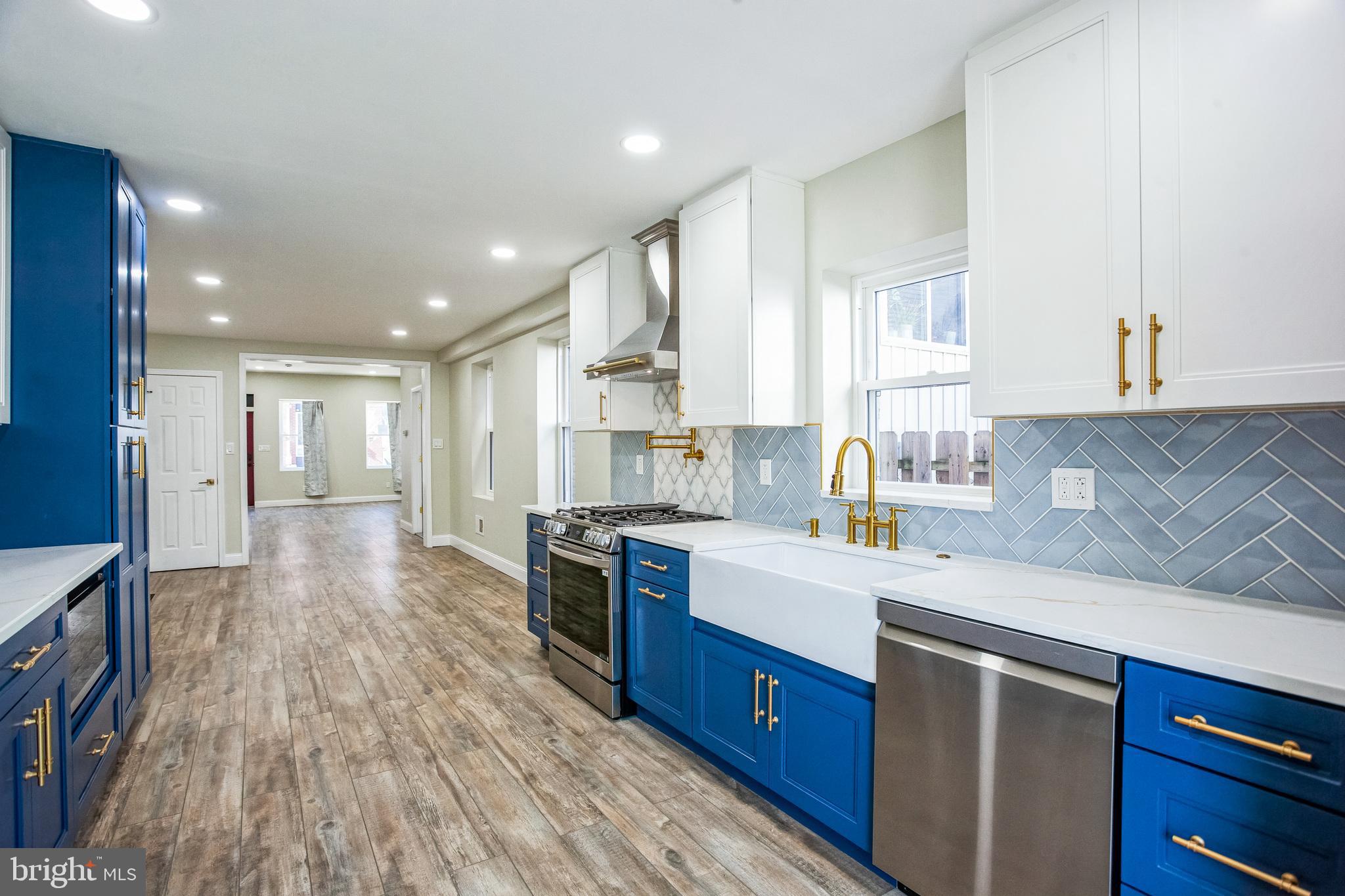 EAST KENSINGTON - Residential