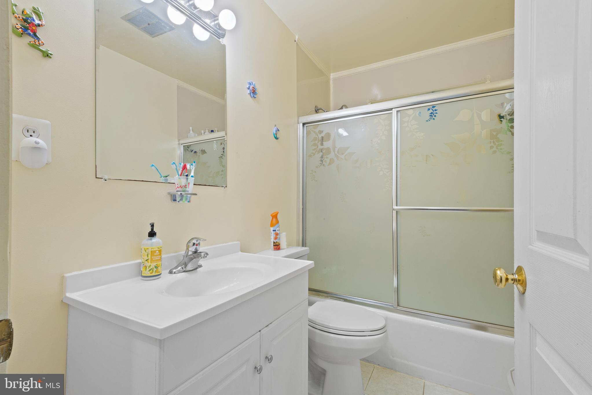 ROCKLAND - Residential