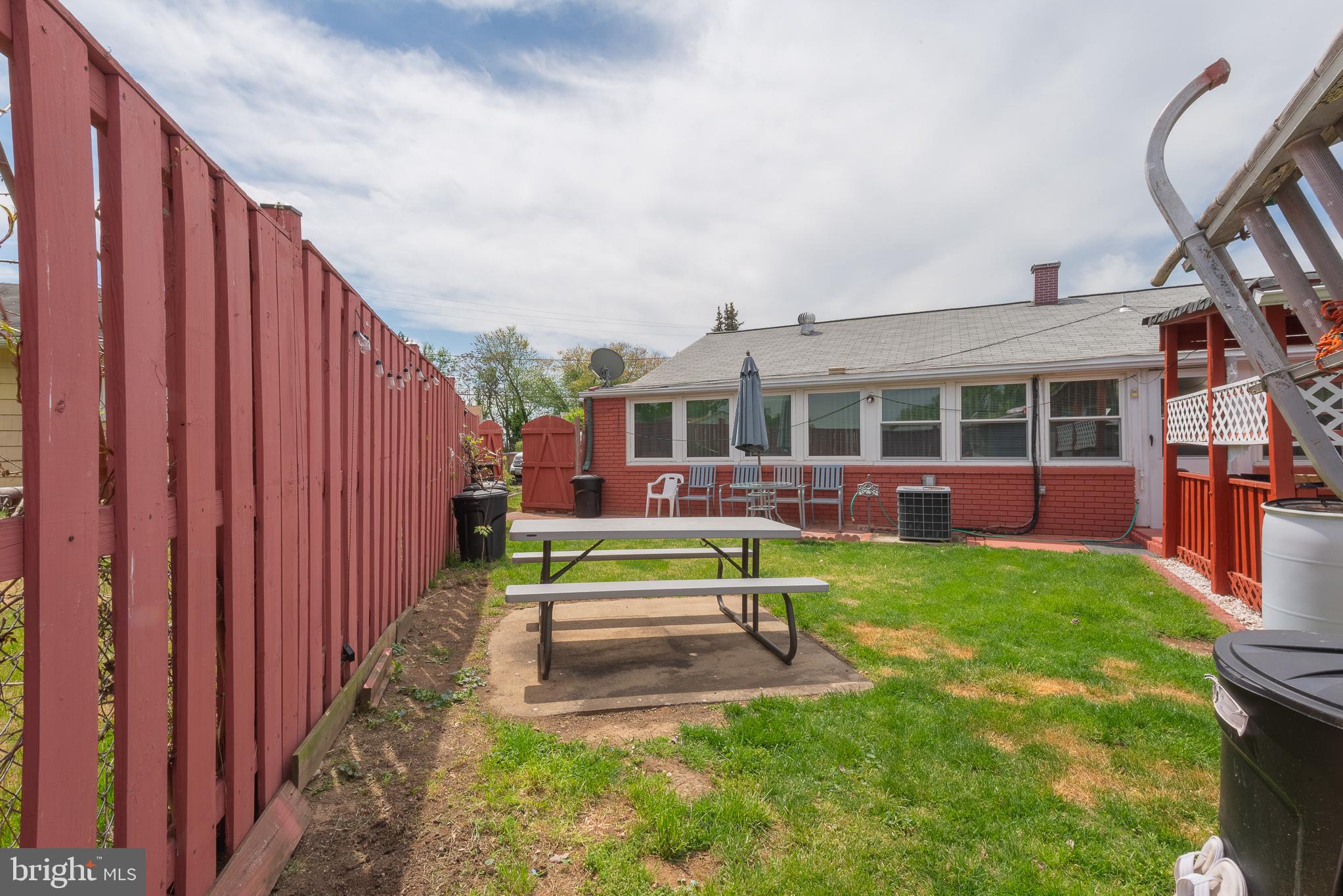 ROCKLAND - Residential