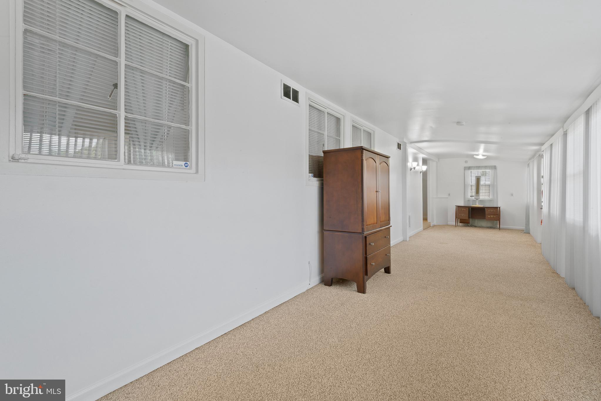 ROCKLAND - Residential