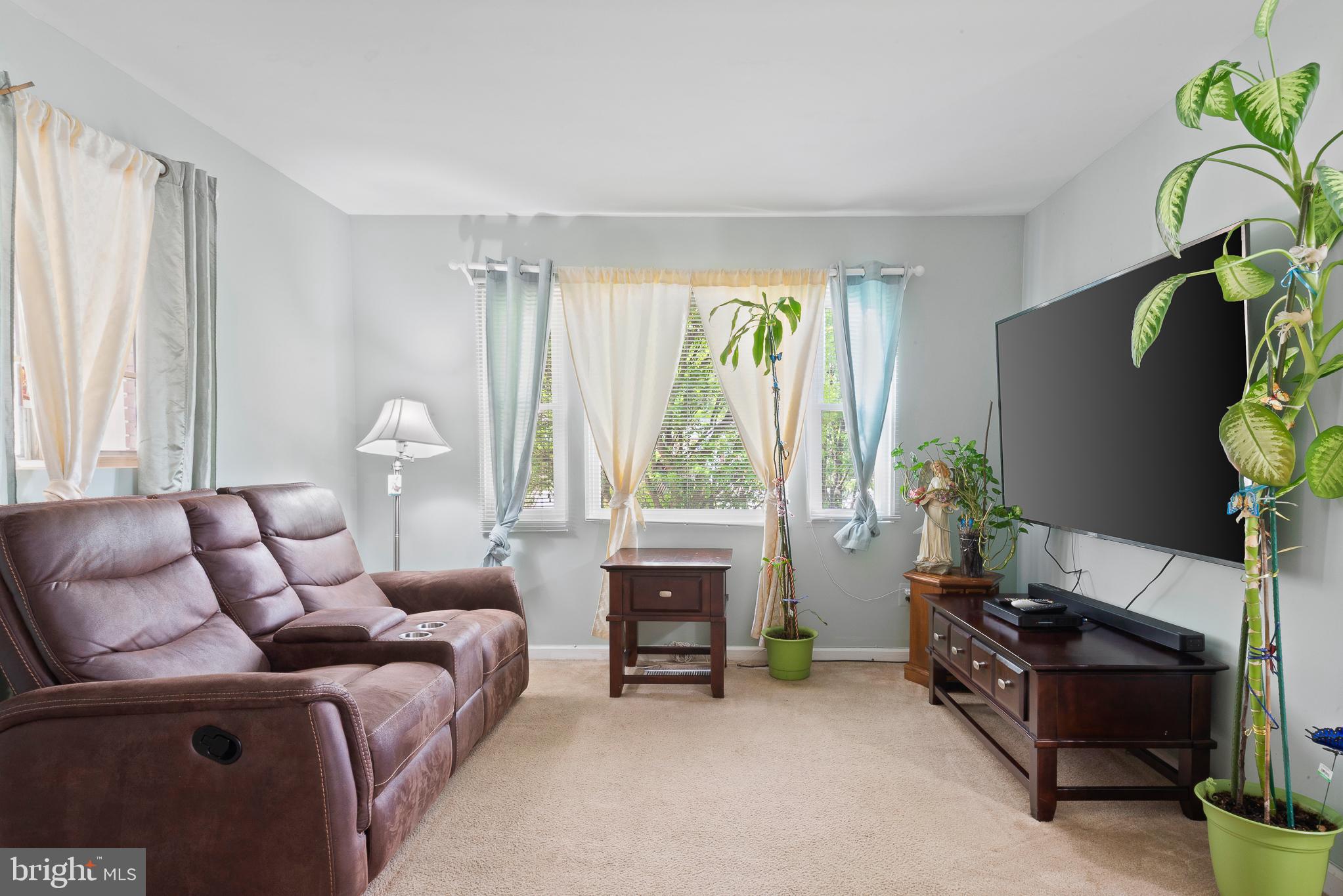 ROCKLAND - Residential