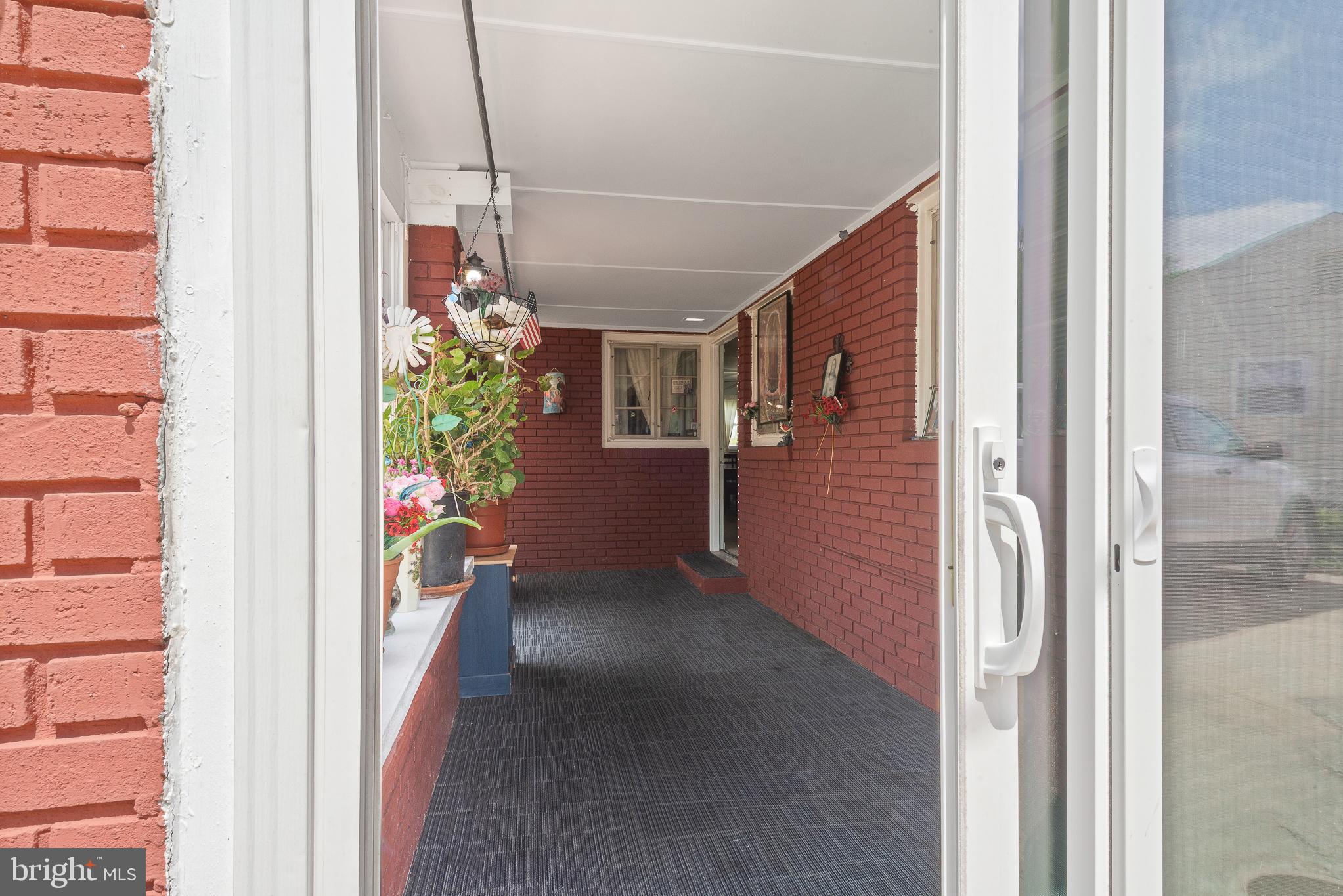 ROCKLAND - Residential