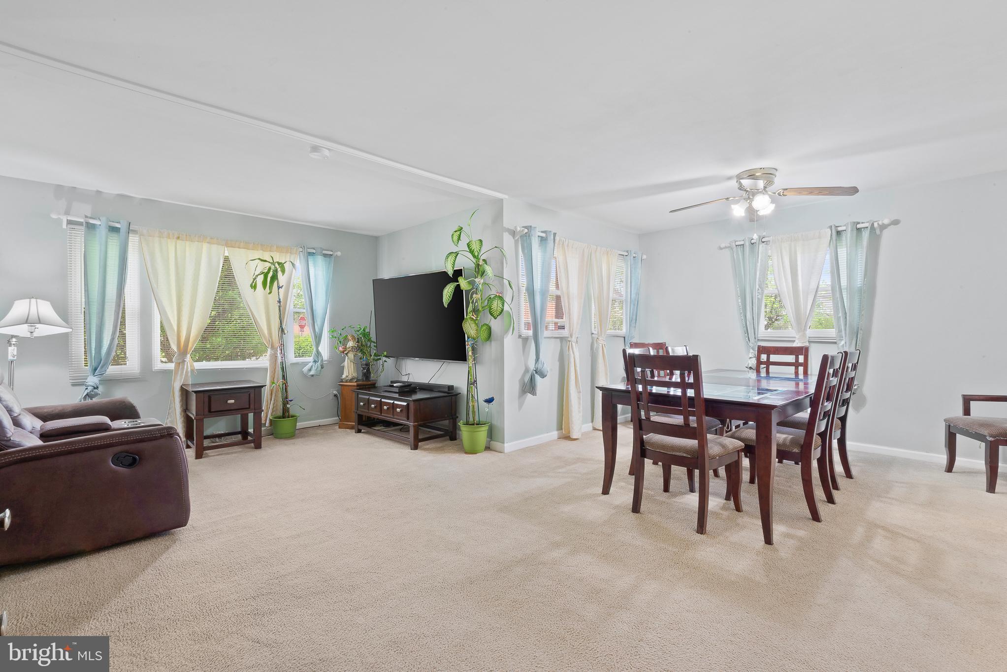 ROCKLAND - Residential