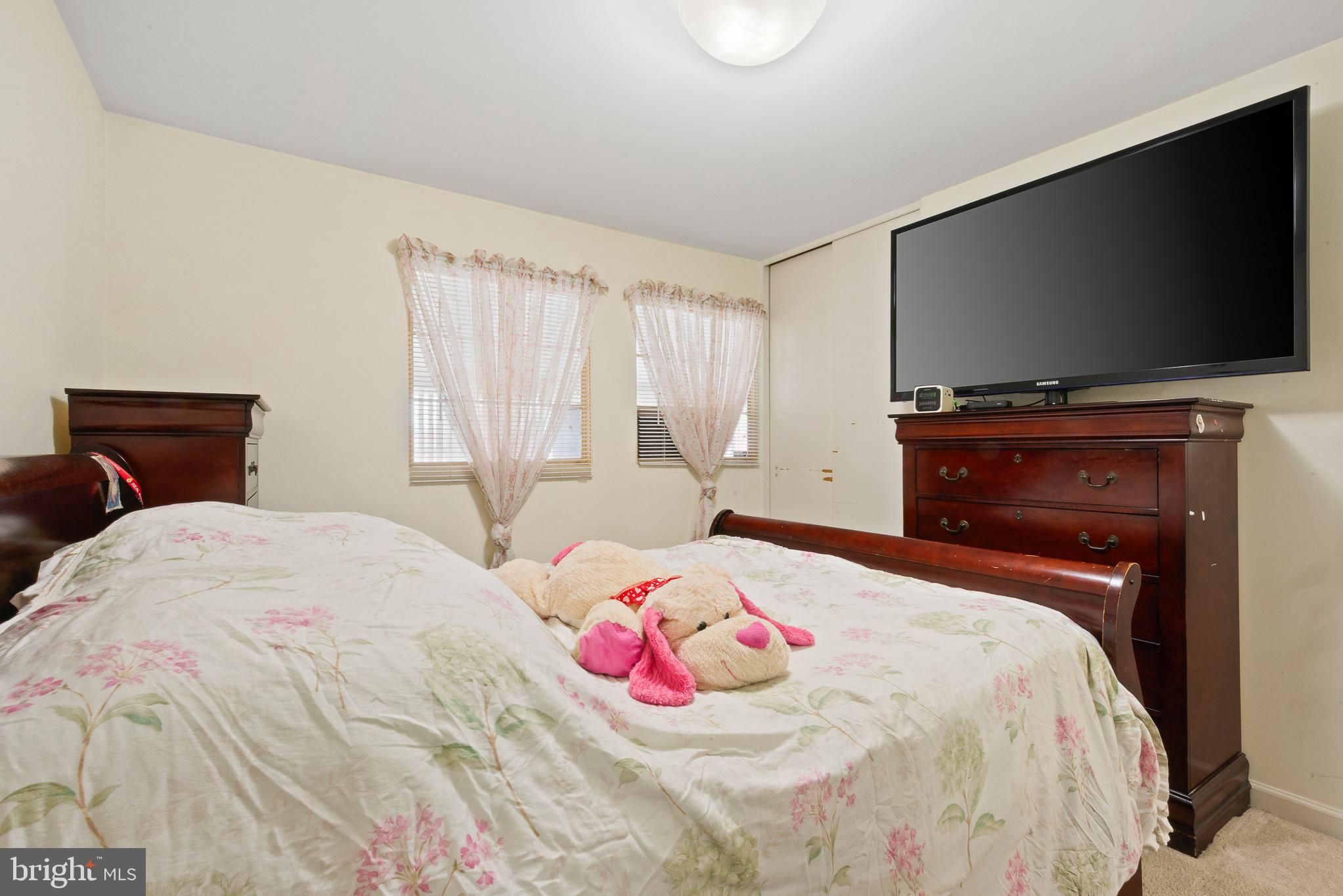 ROCKLAND - Residential