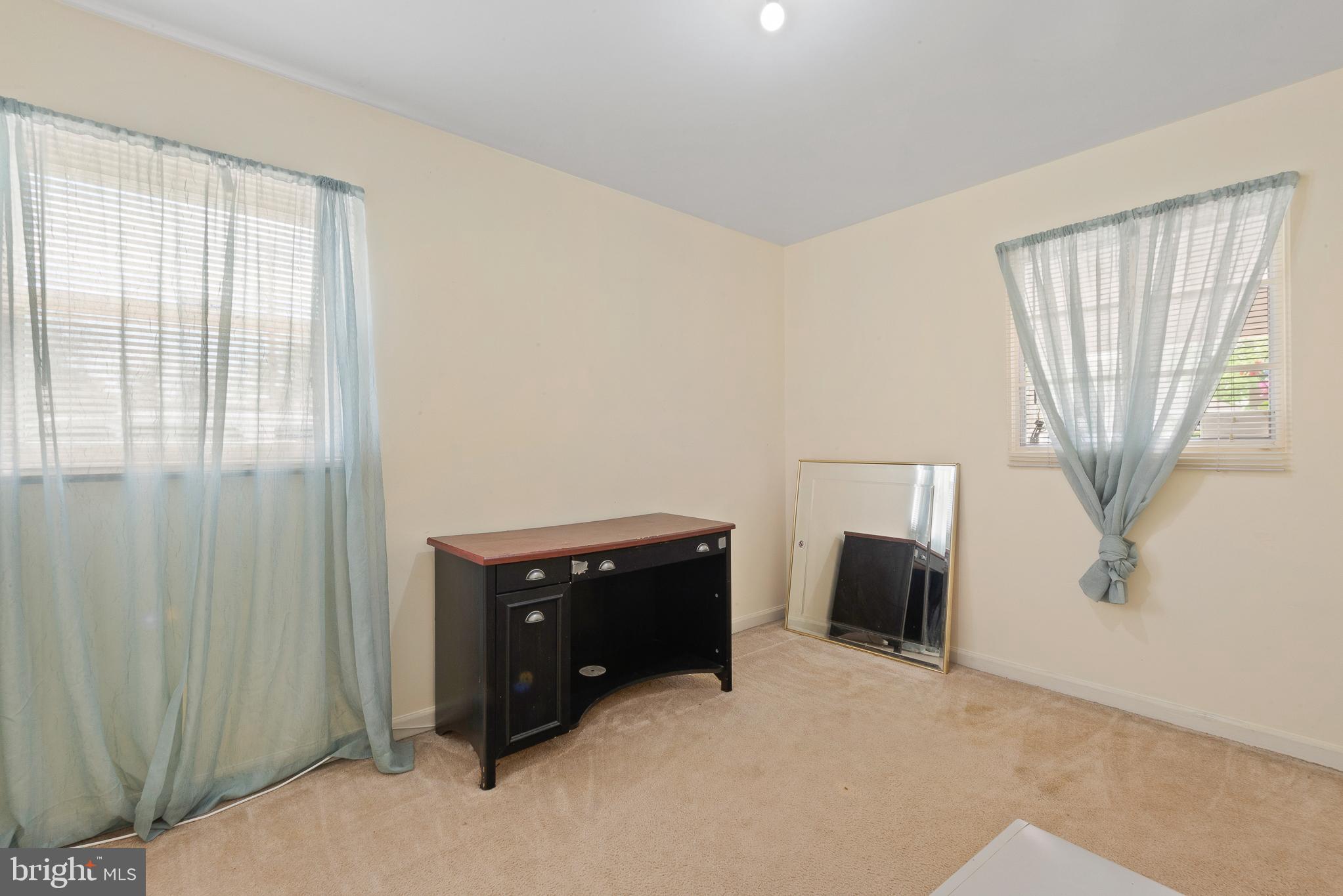 ROCKLAND - Residential