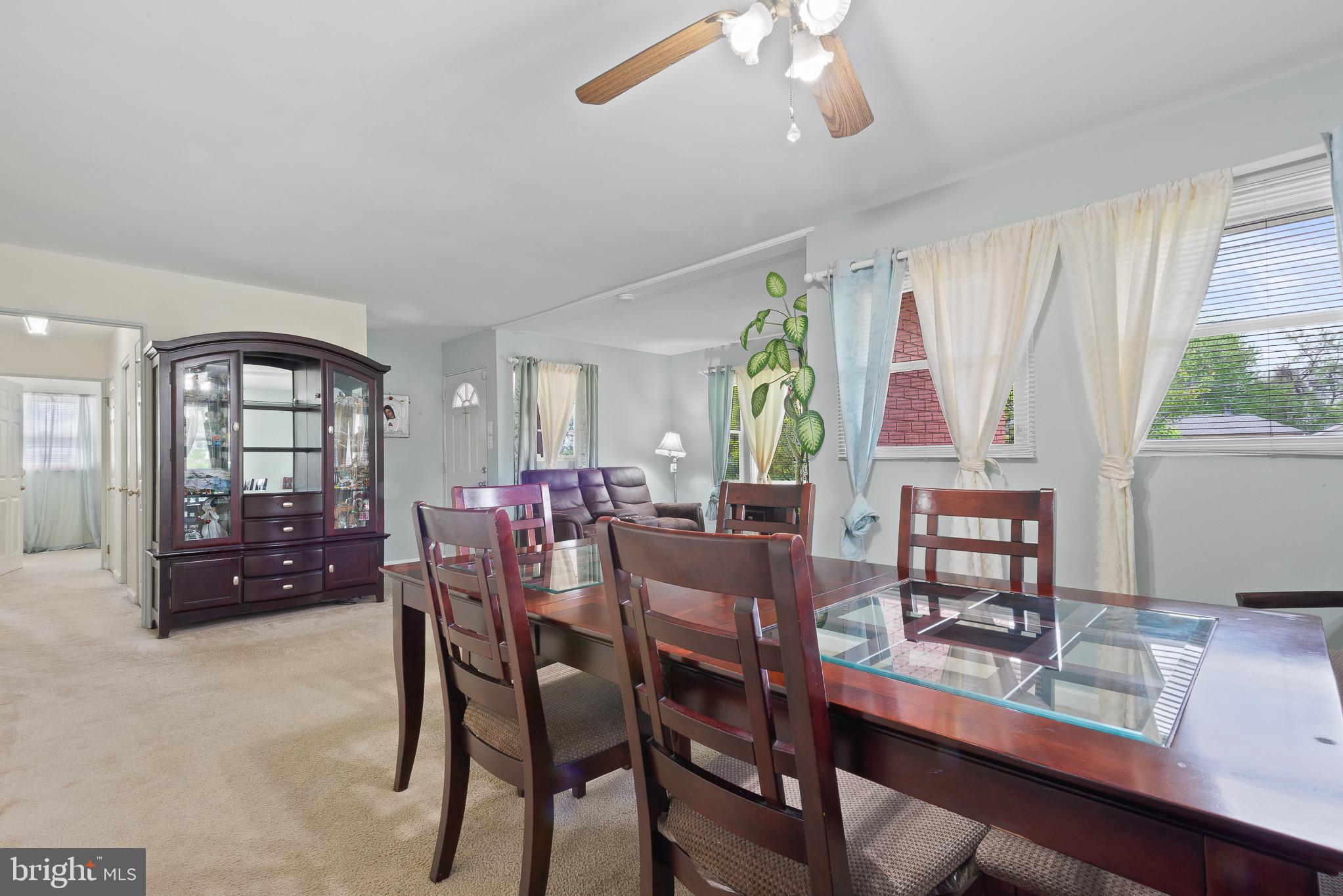 ROCKLAND - Residential