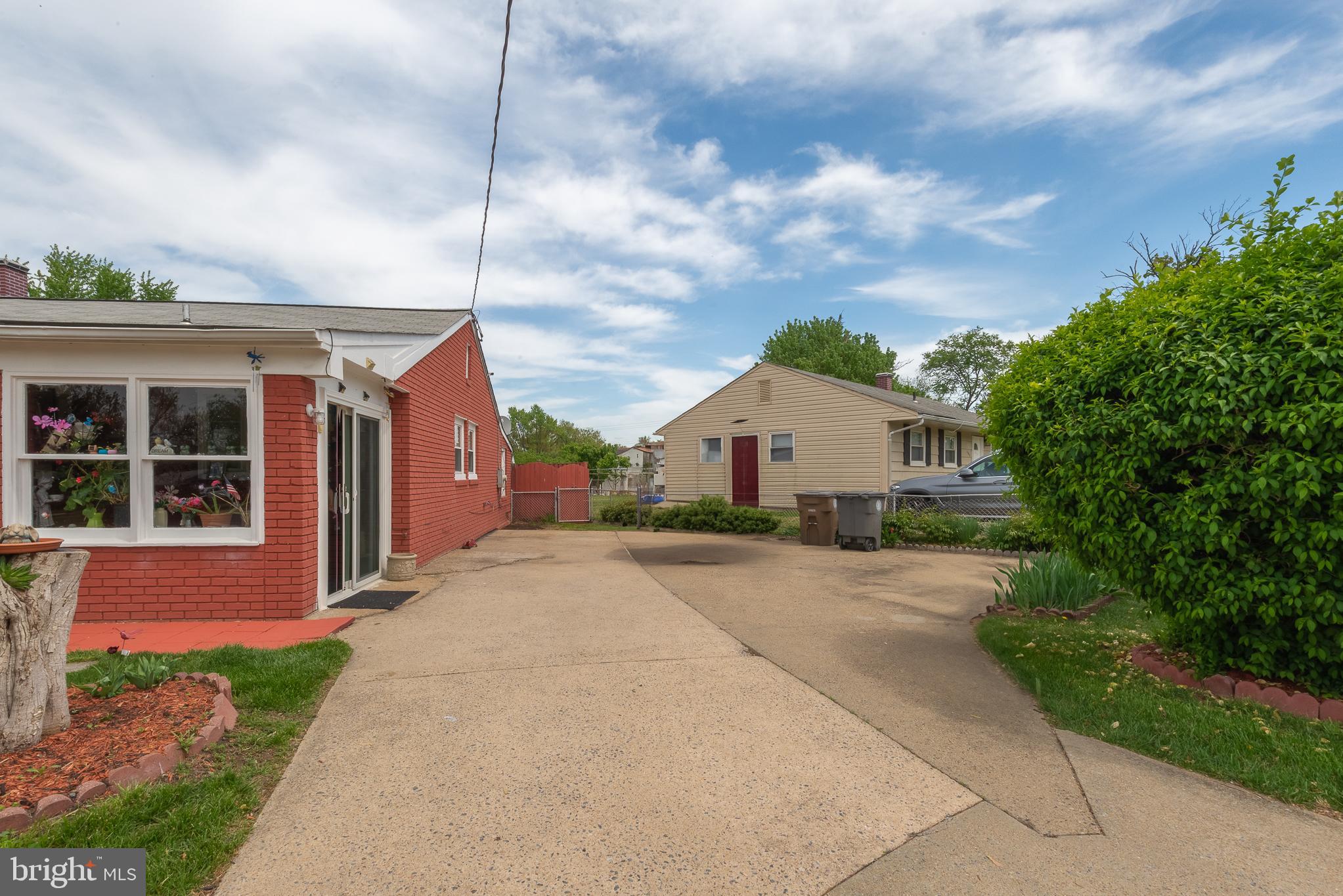 ROCKLAND - Residential