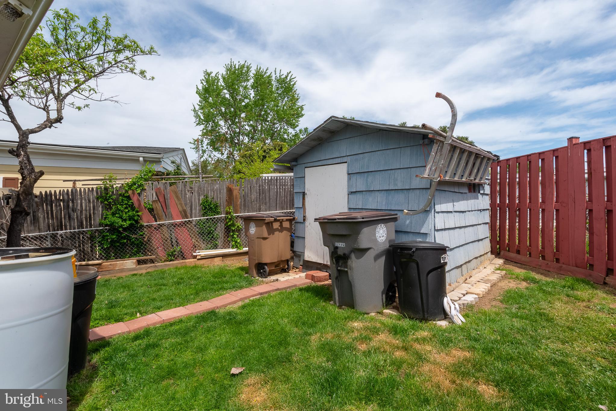 ROCKLAND - Residential