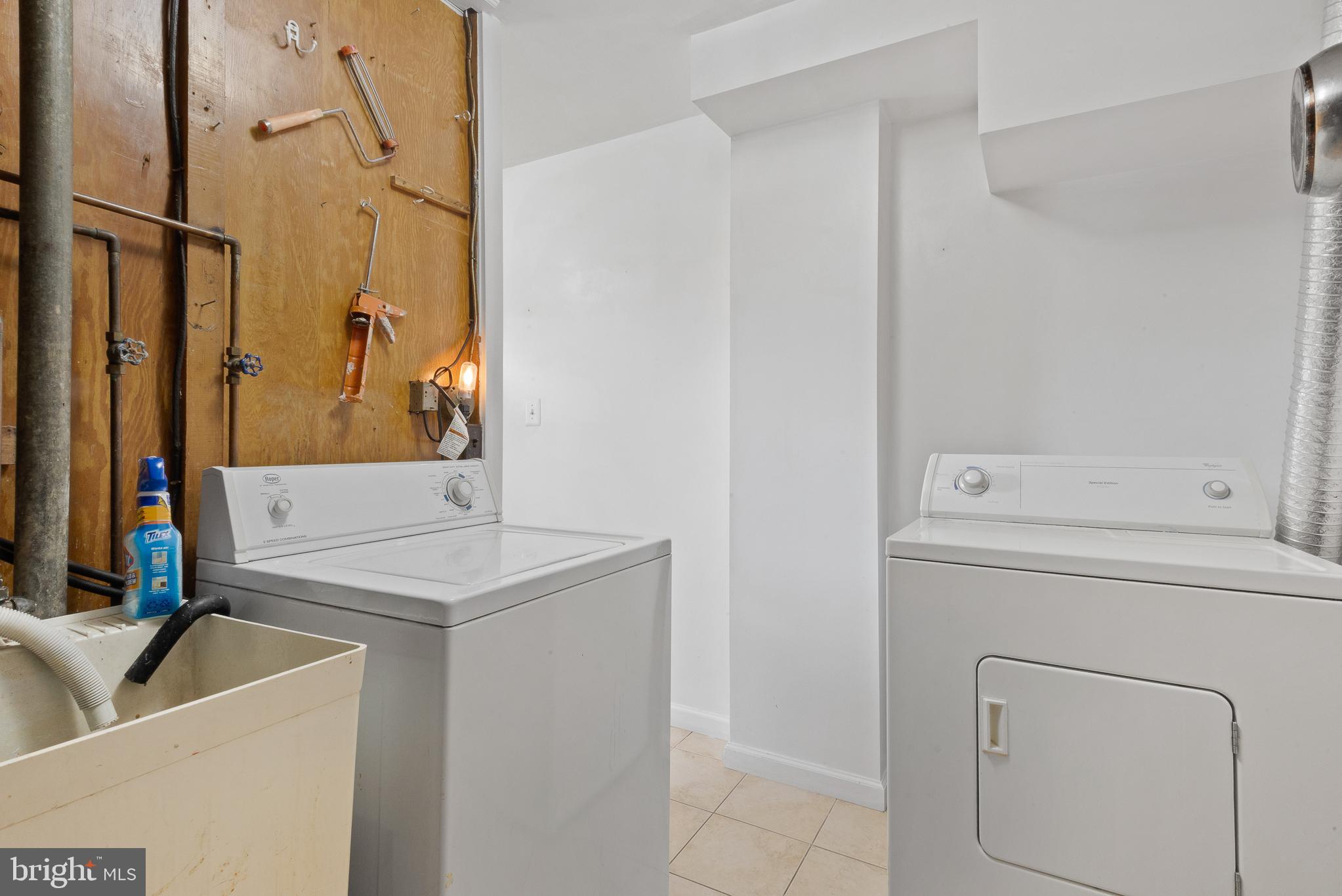 ROCKLAND - Residential