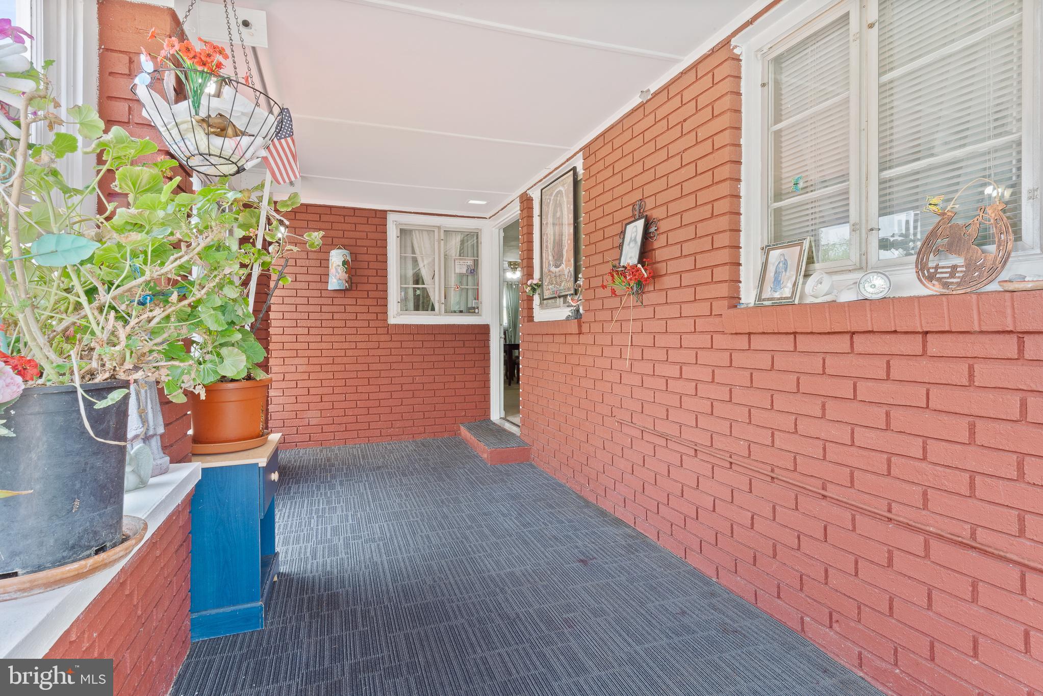 ROCKLAND - Residential