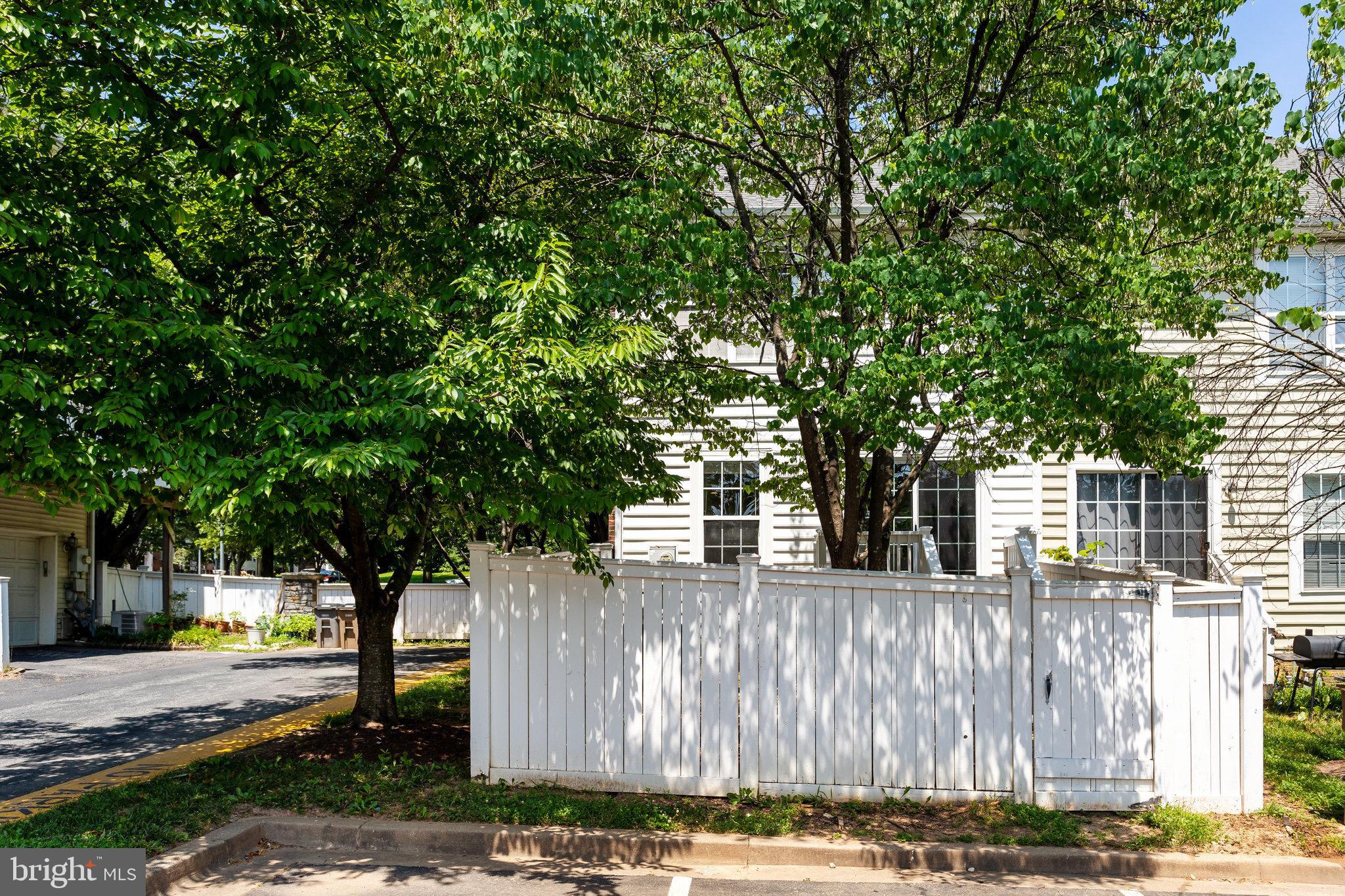 KING FARM BAILEYS COMMON - Residential