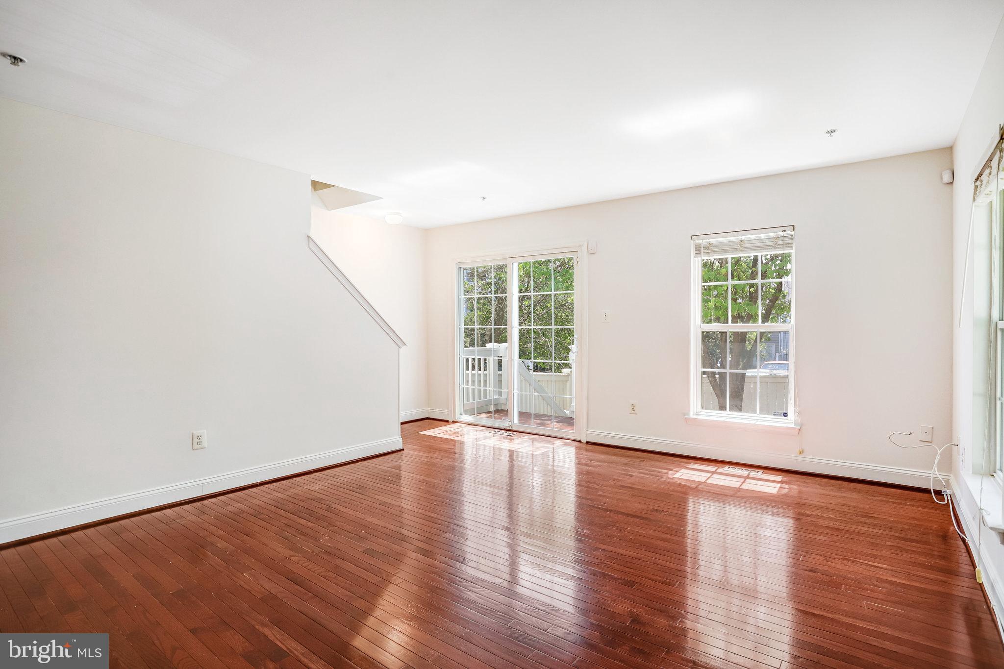 KING FARM BAILEYS COMMON - Residential