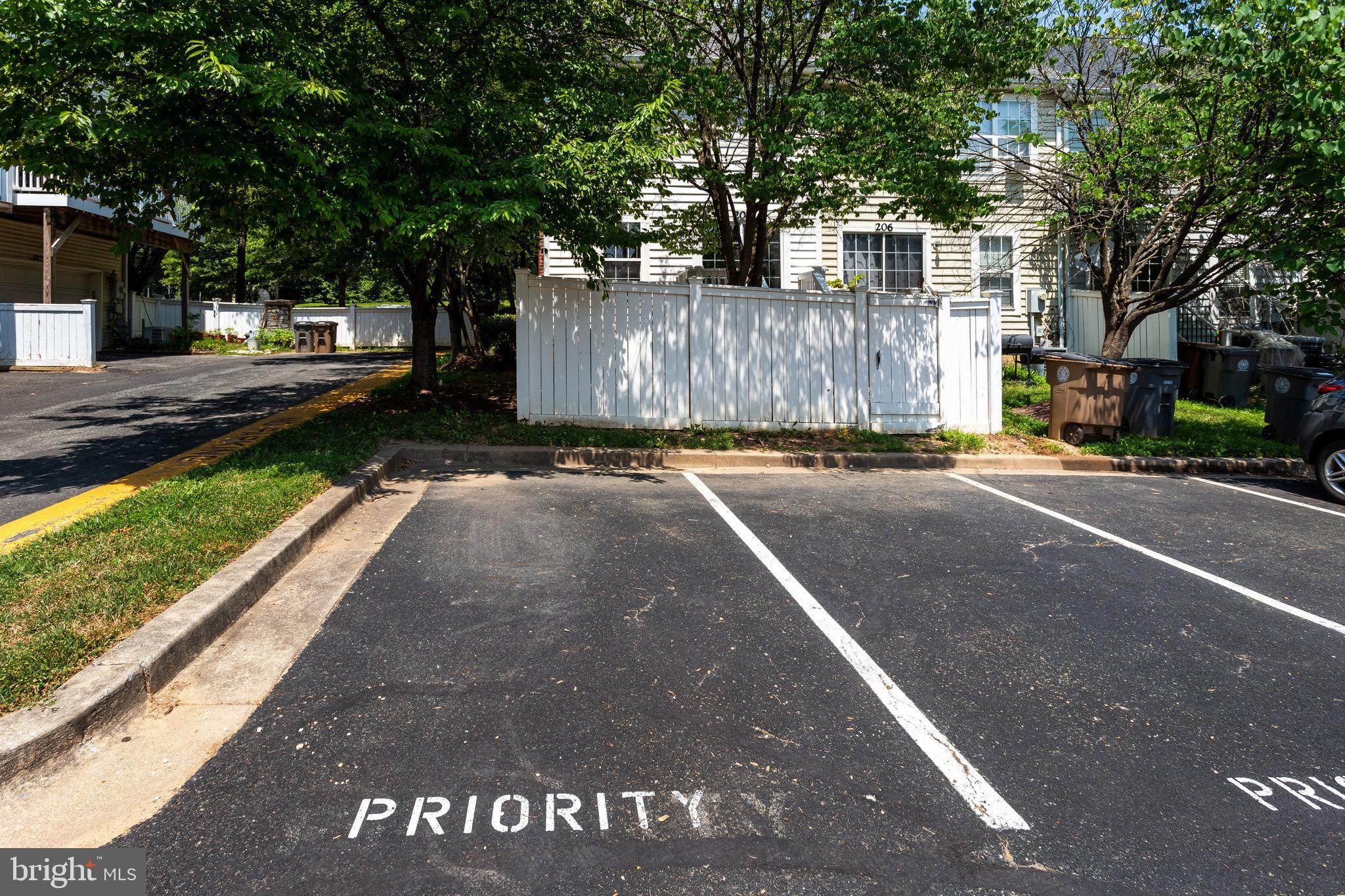 KING FARM BAILEYS COMMON - Residential