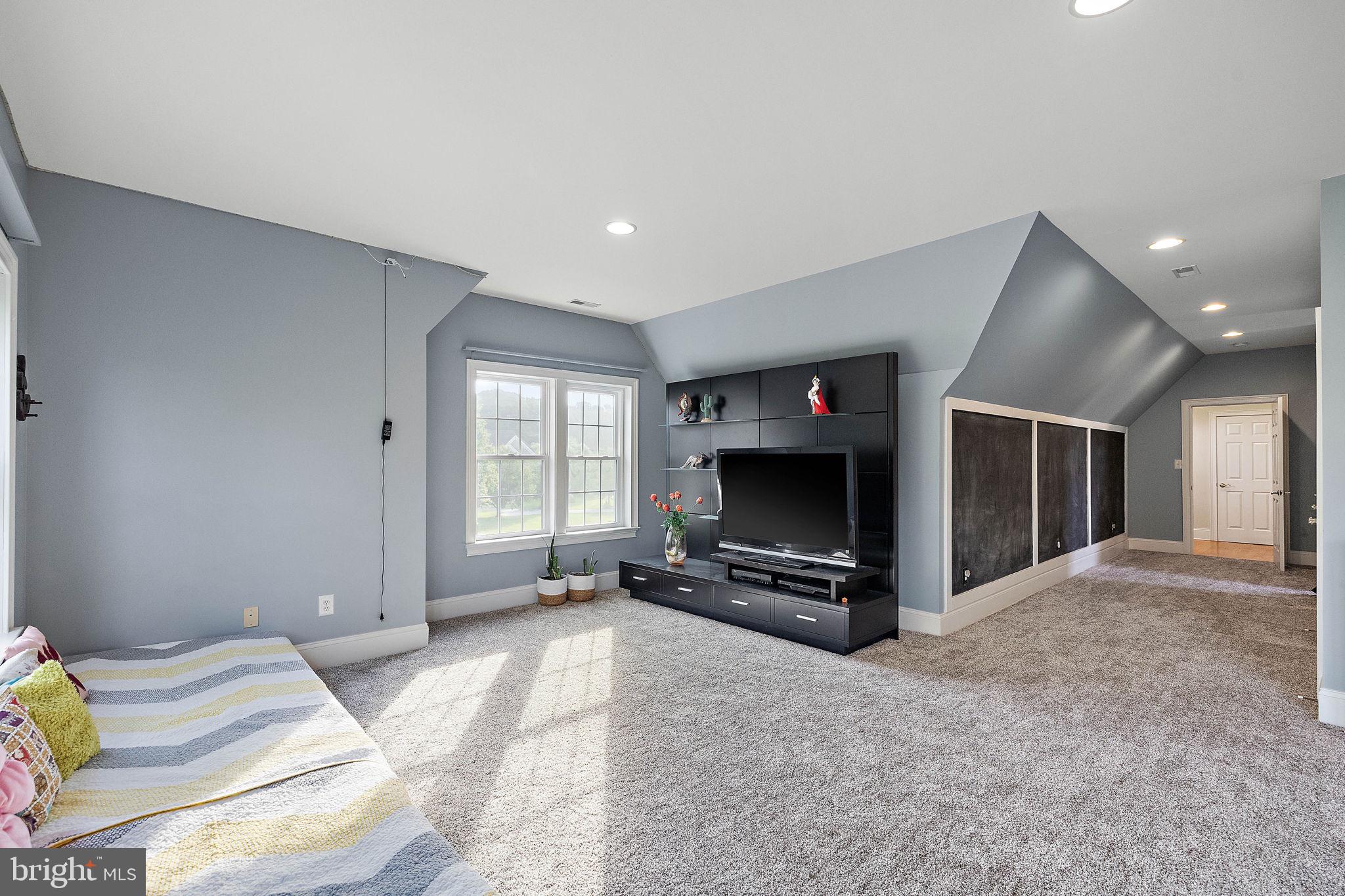 FLINT HILL CROSSING - Residential