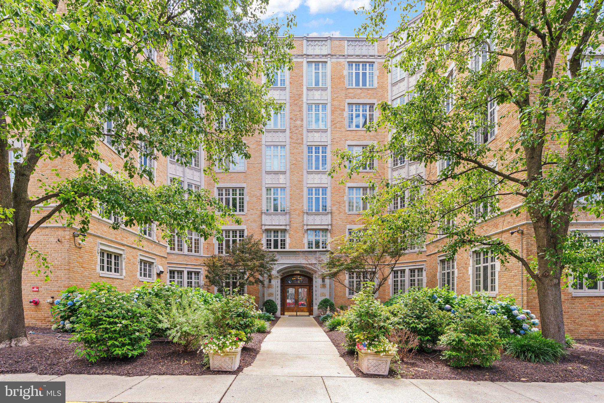 1525 N FRONT STREET 506
