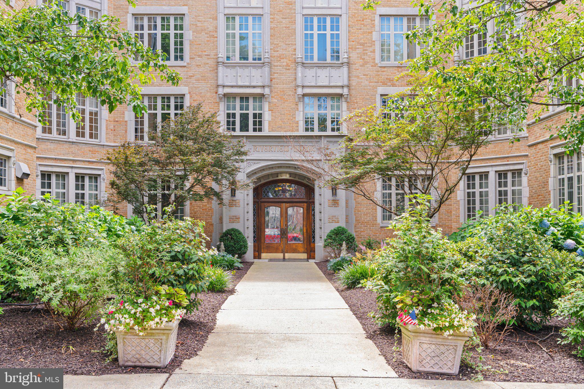 1525 N FRONT STREET 506