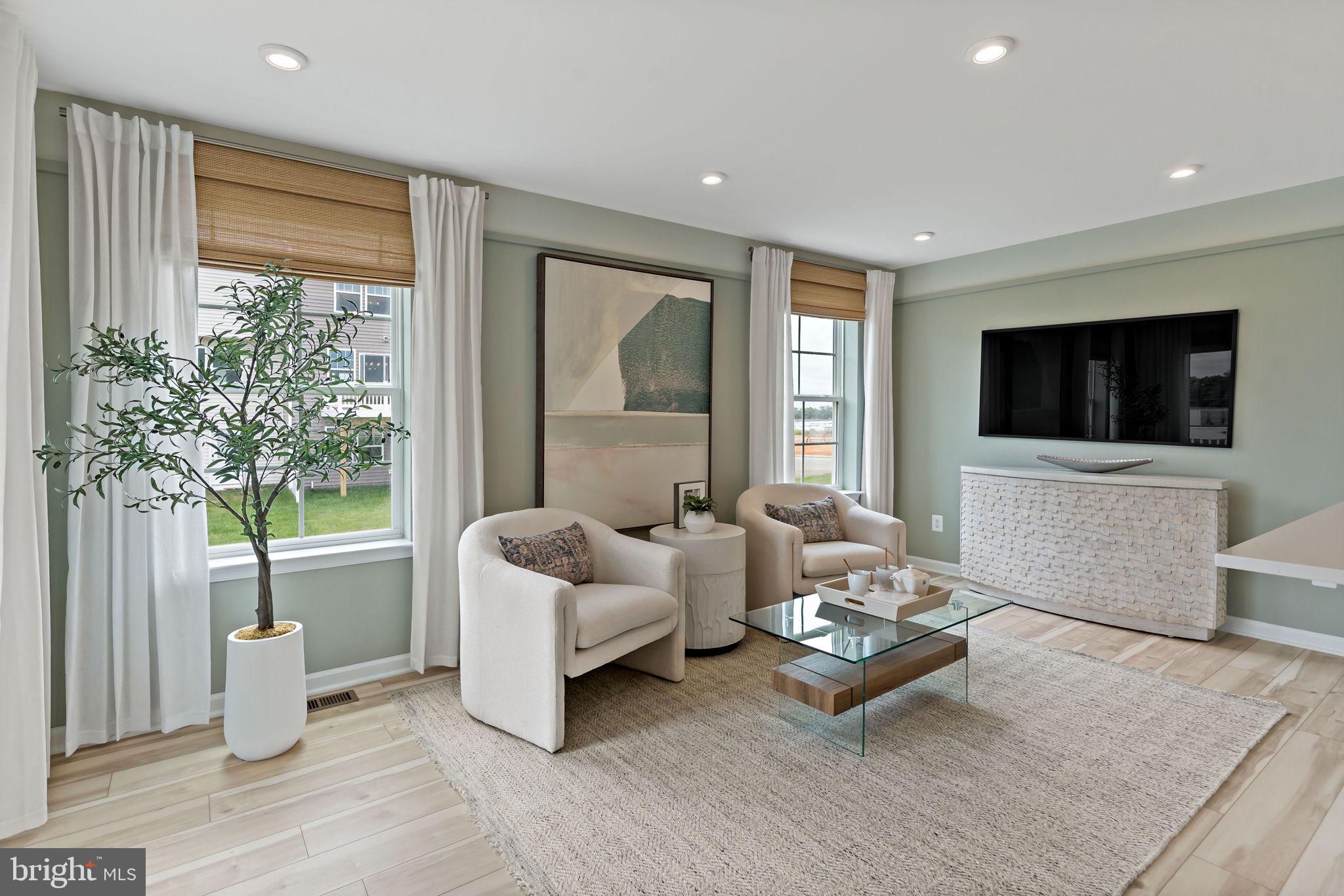 KING'S CROSSING - Residential
