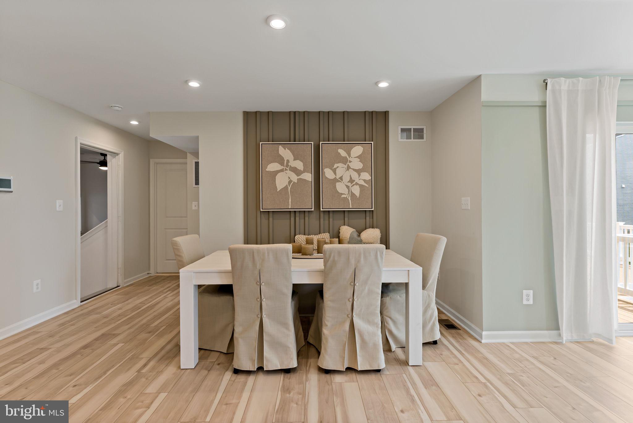 KING'S CROSSING - Residential