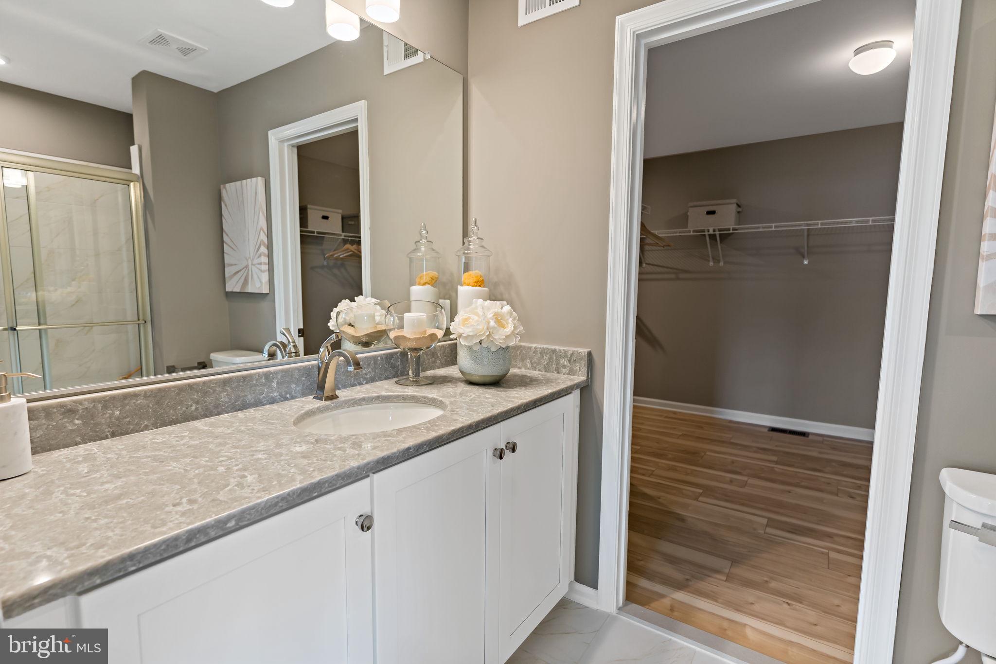 KING'S CROSSING - Residential
