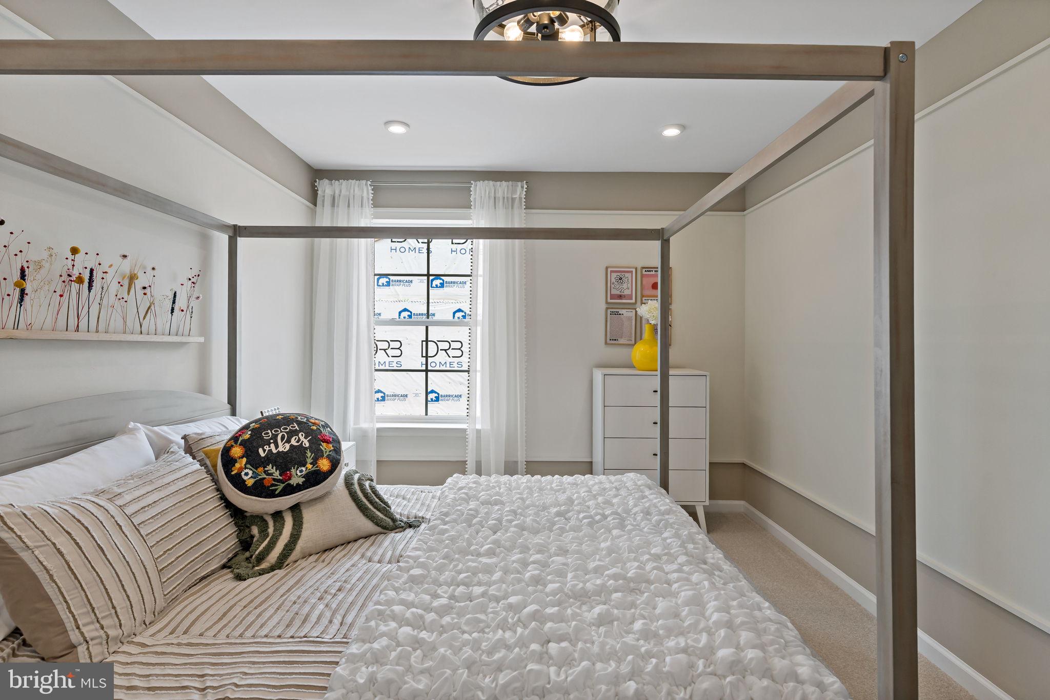 KING'S CROSSING - Residential