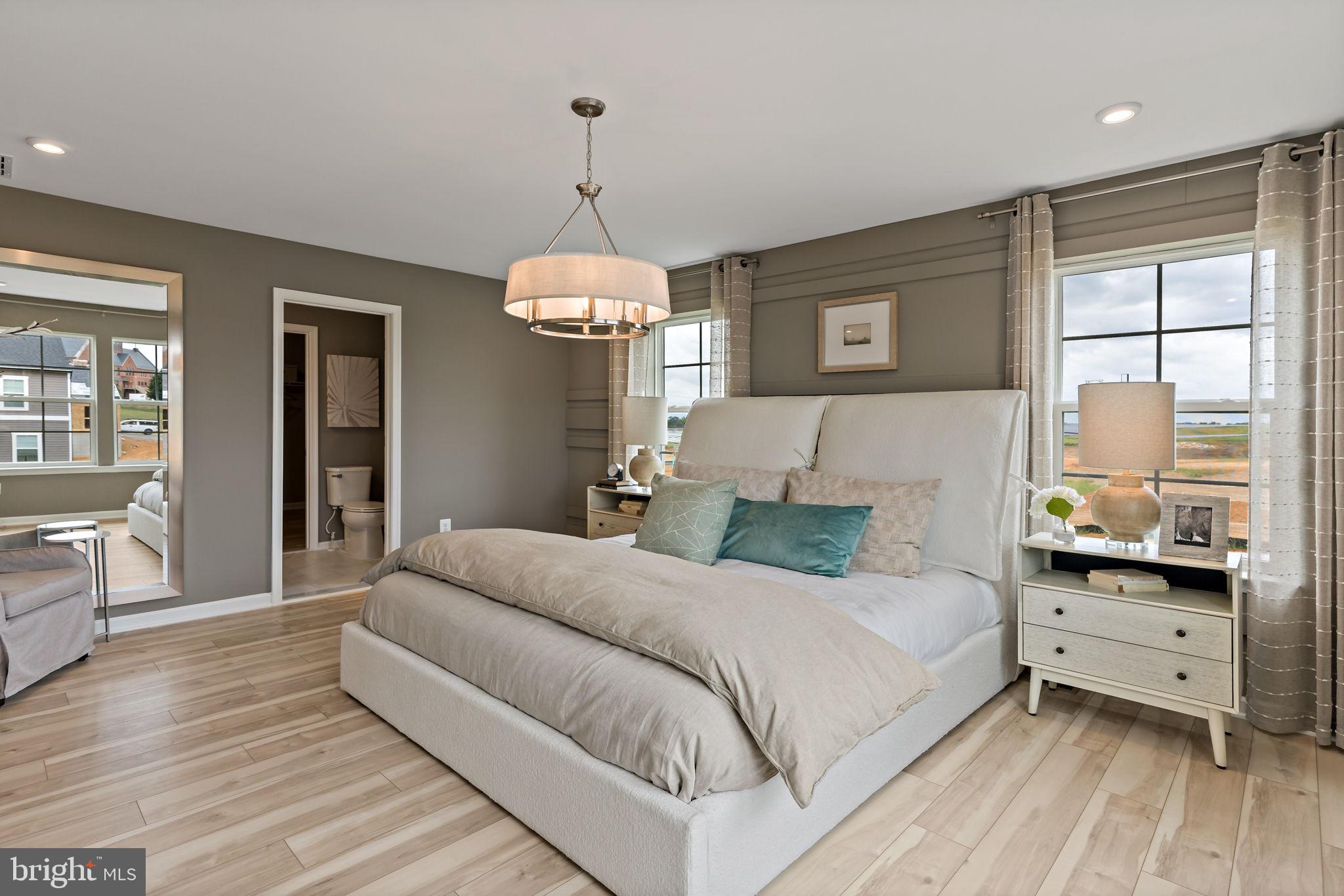 KING'S CROSSING - Residential
