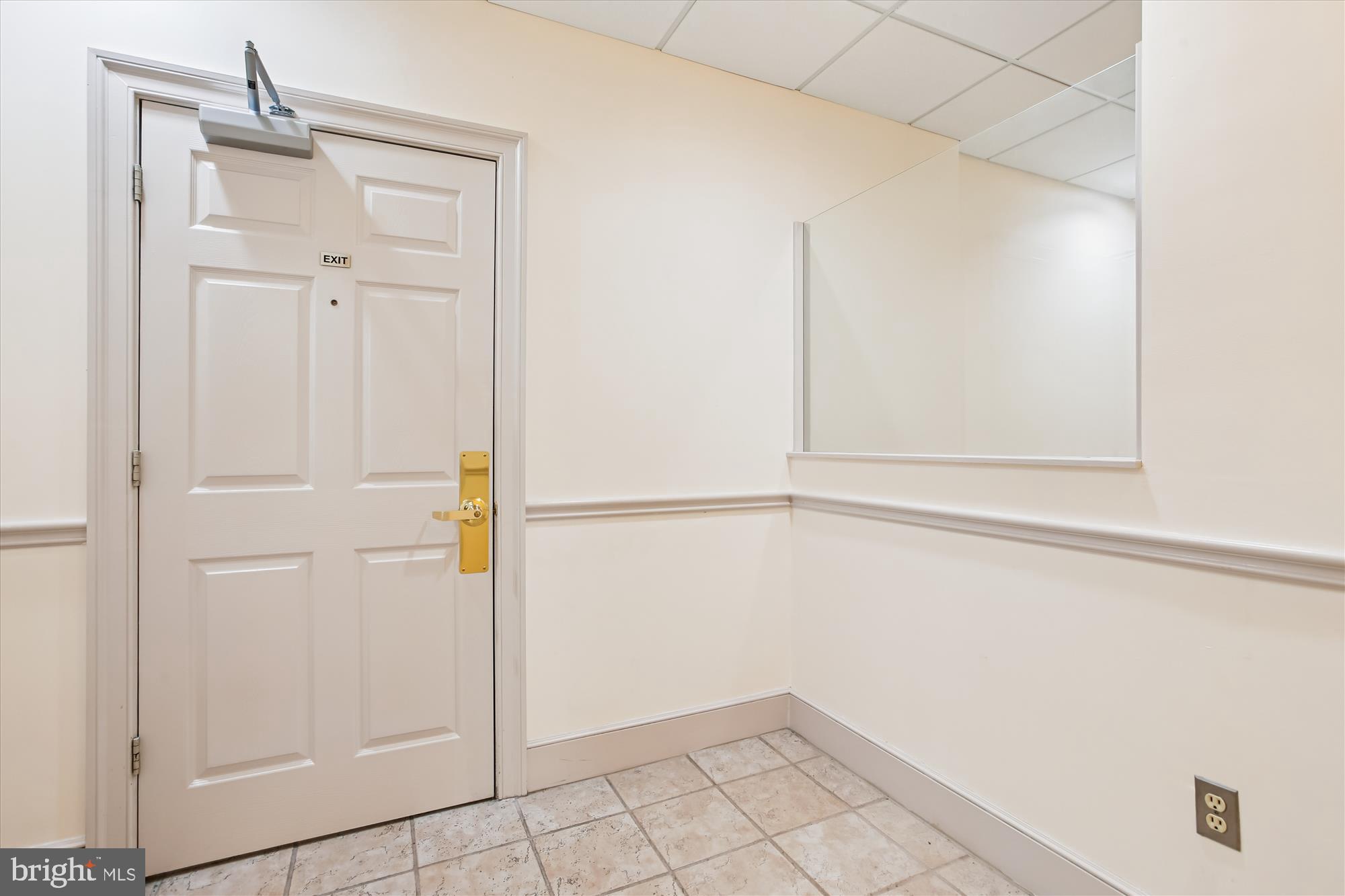 OLD TOWN ALEXANDRIA - Commercial Sale