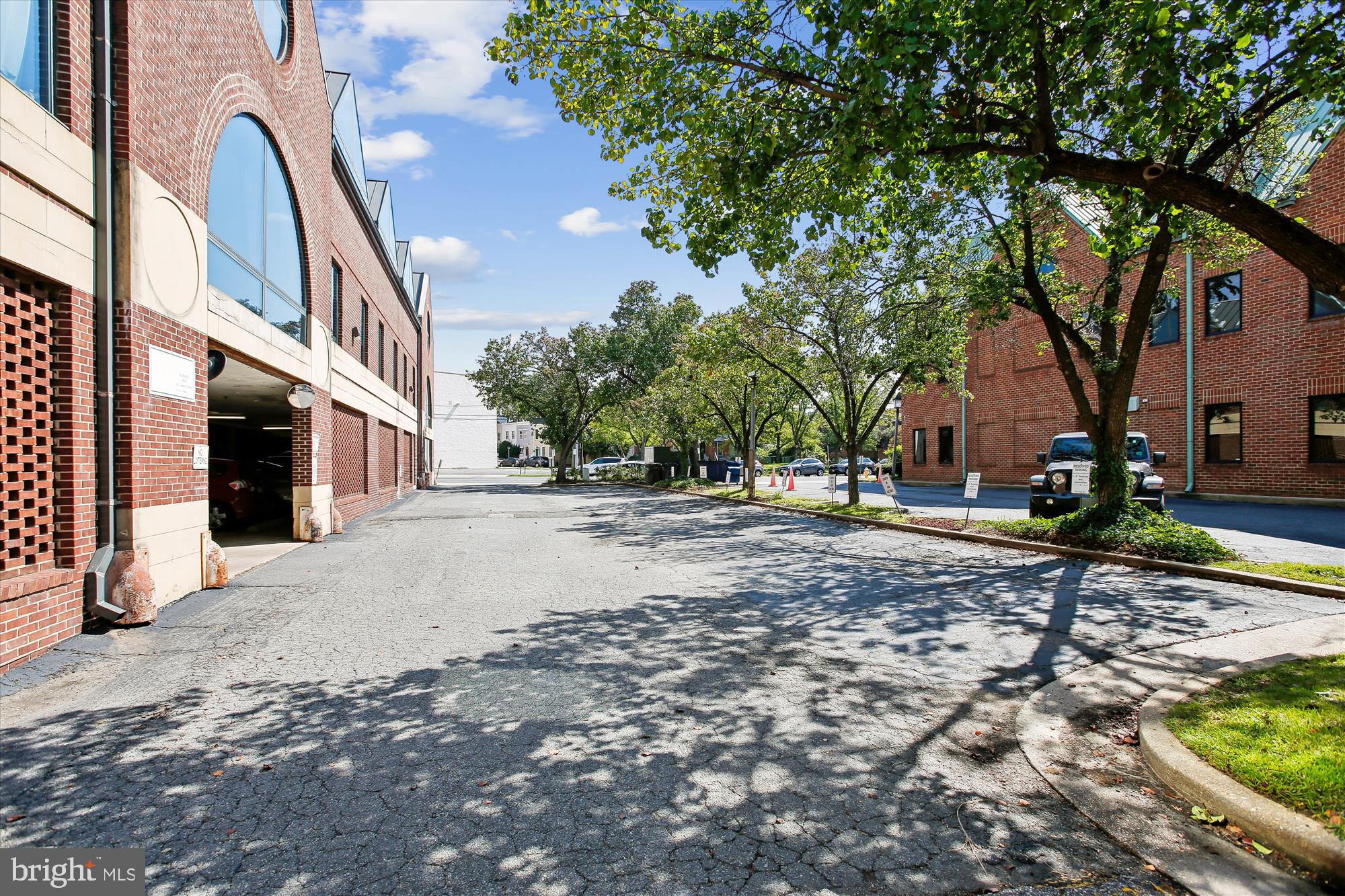 OLD TOWN ALEXANDRIA - Commercial Sale